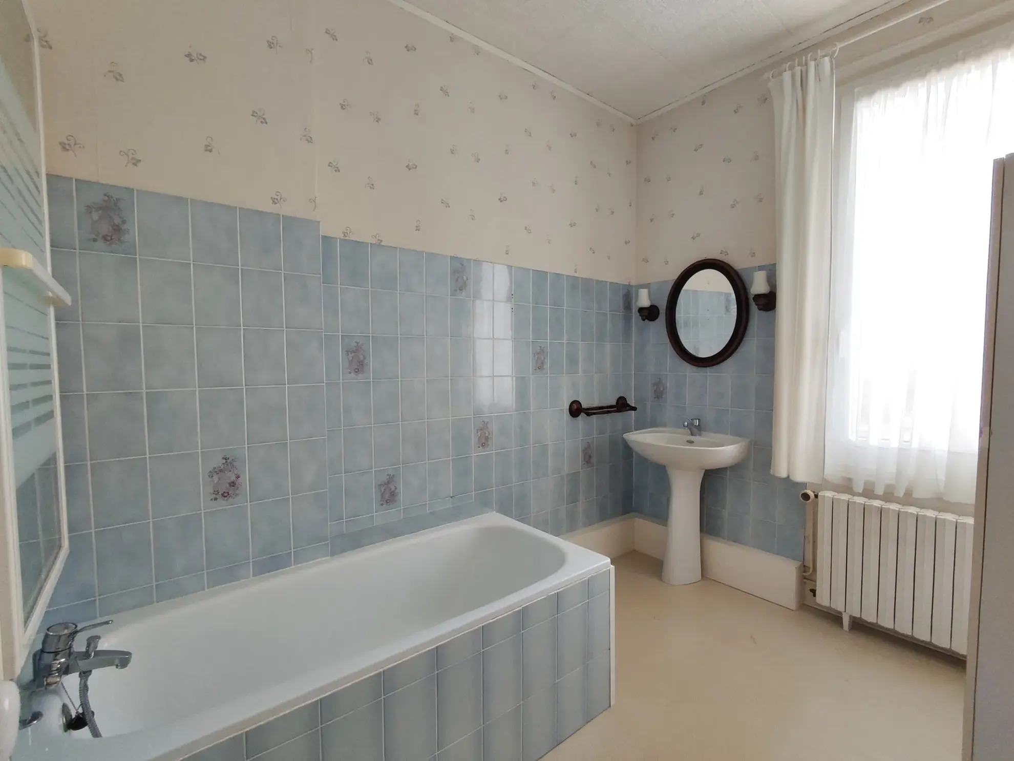 Maison lumineuse en briques avec petit extérieur au Tréport près du port et vue dégagée 