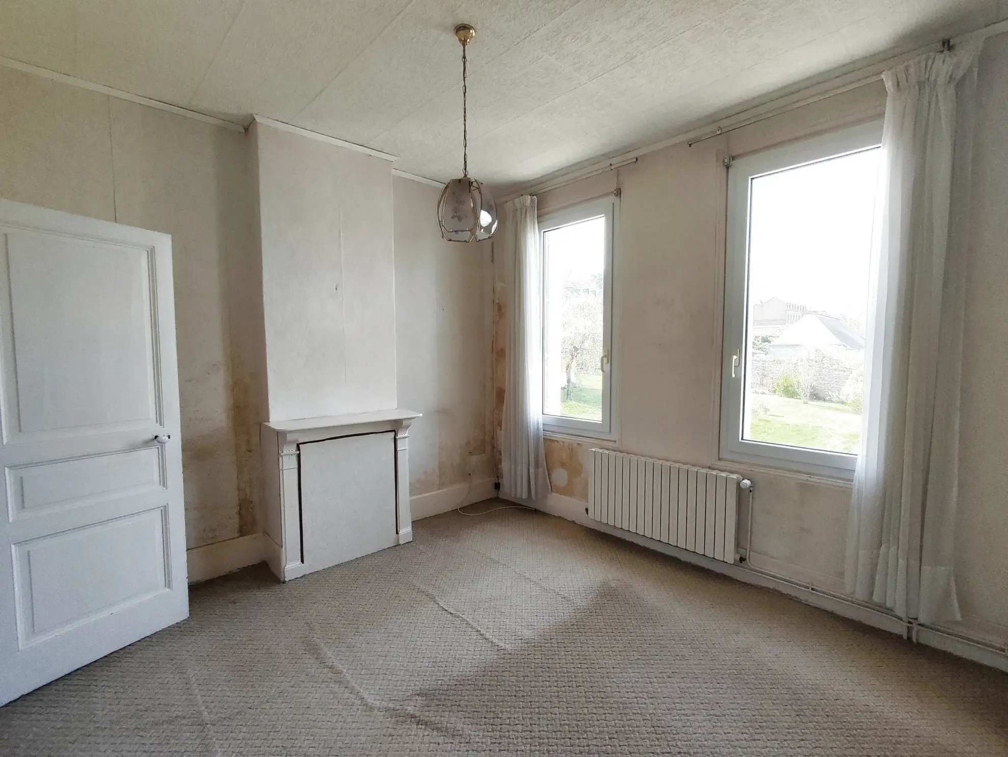 Maison lumineuse en briques avec petit extérieur au Tréport près du port et vue dégagée 