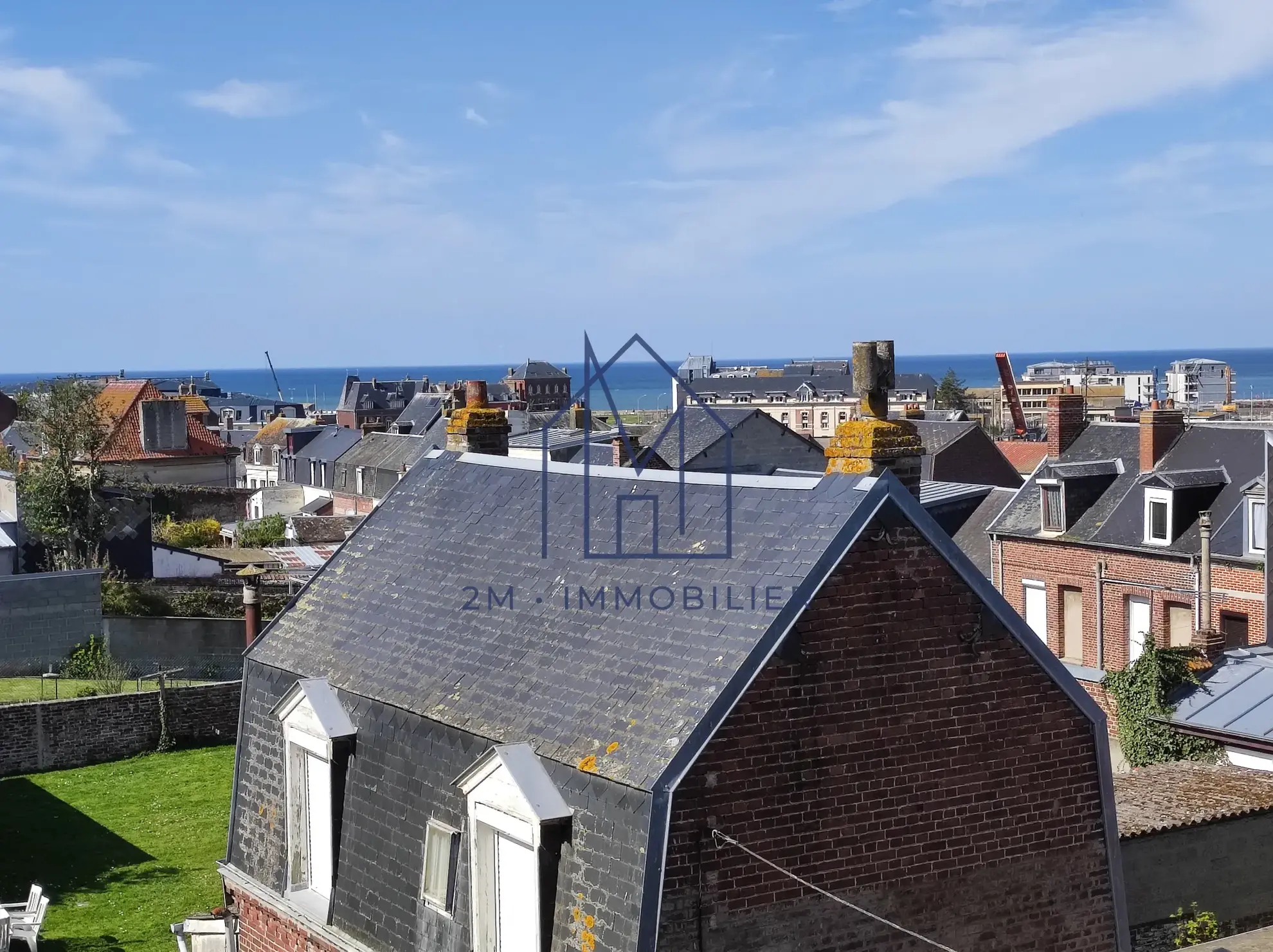 À vendre maison en briques avec extérieur au Tréport, proche du port