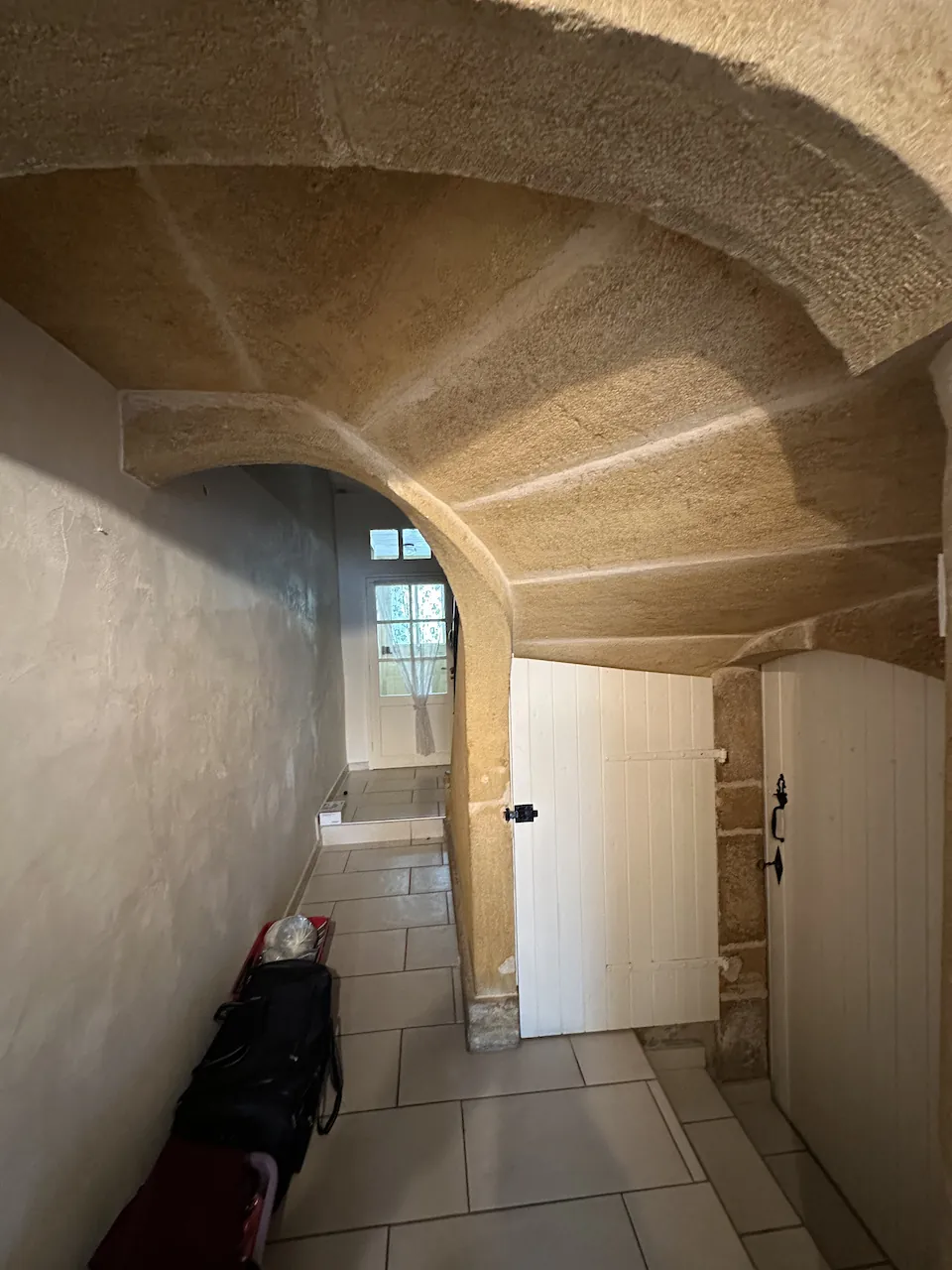 Maison de village de 120 m² à Marcigny proche centre, avec jardin et dépendances 