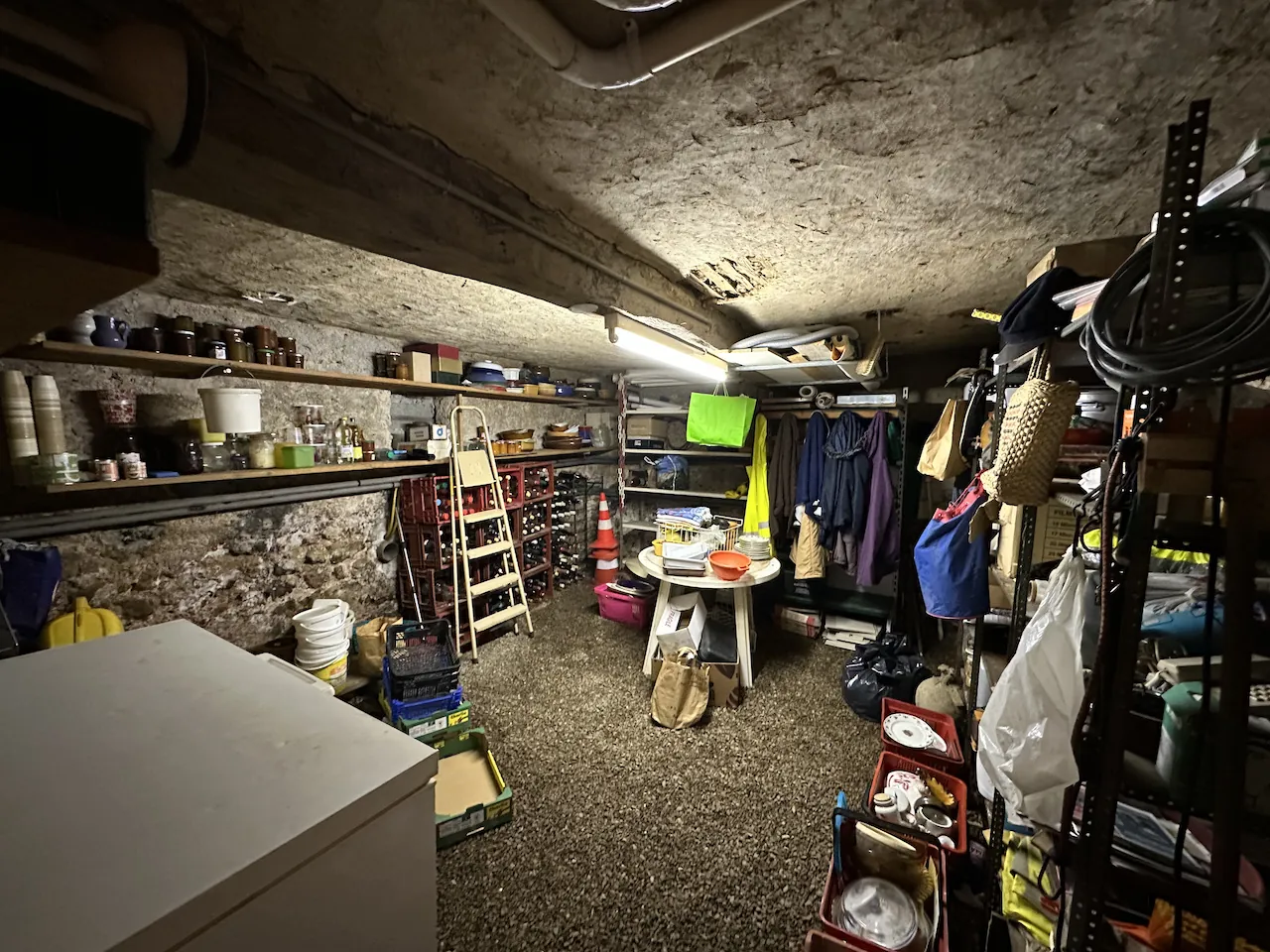 Maison de village de 120 m² à Marcigny proche centre, avec jardin et dépendances 