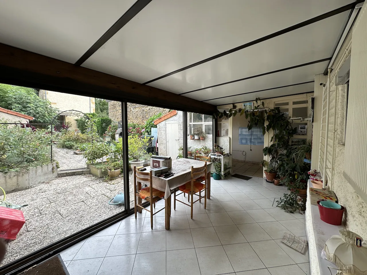 Maison de village de 120 m² à Marcigny proche centre, avec jardin et dépendances 