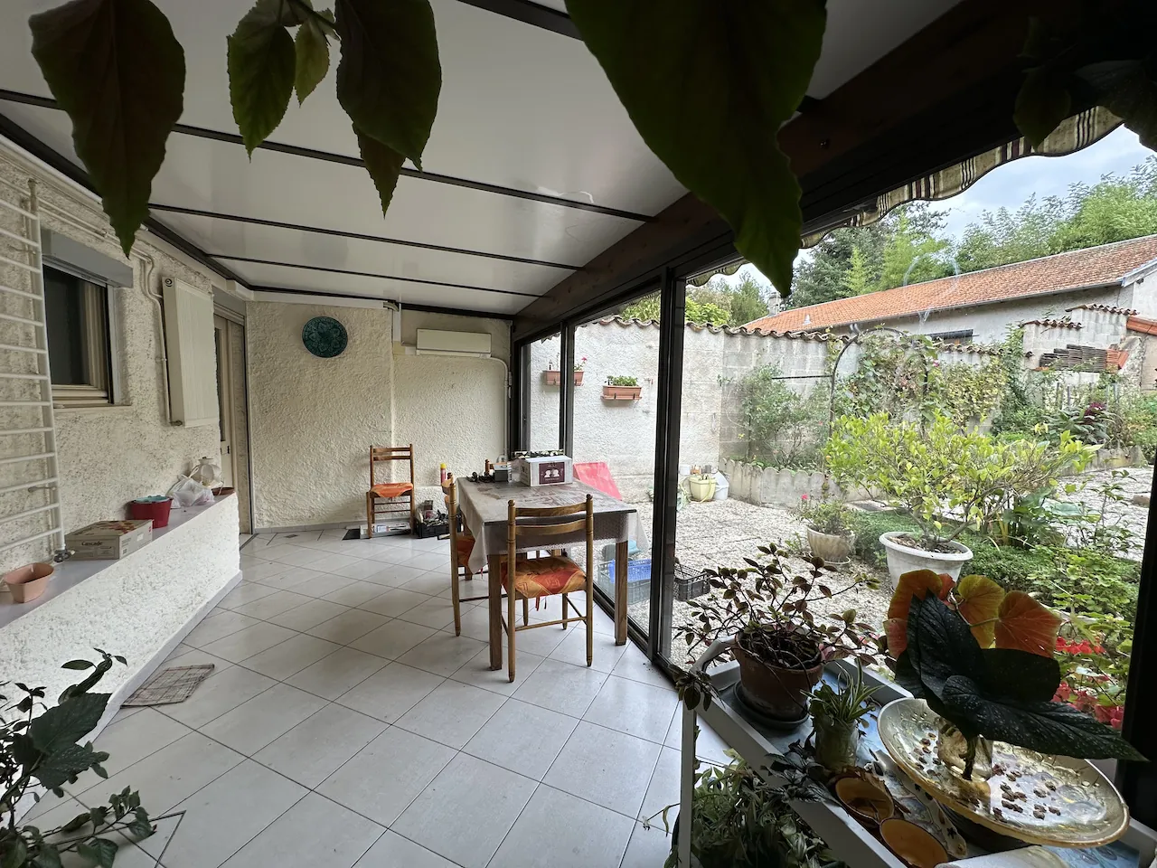 Maison de village de 120 m² à Marcigny proche centre, avec jardin et dépendances 