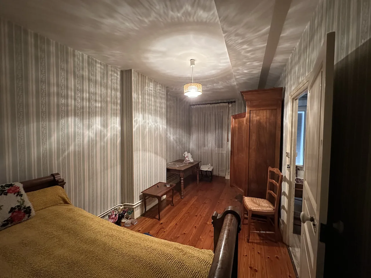 Maison de village de 120 m² à Marcigny proche centre, avec jardin et dépendances 