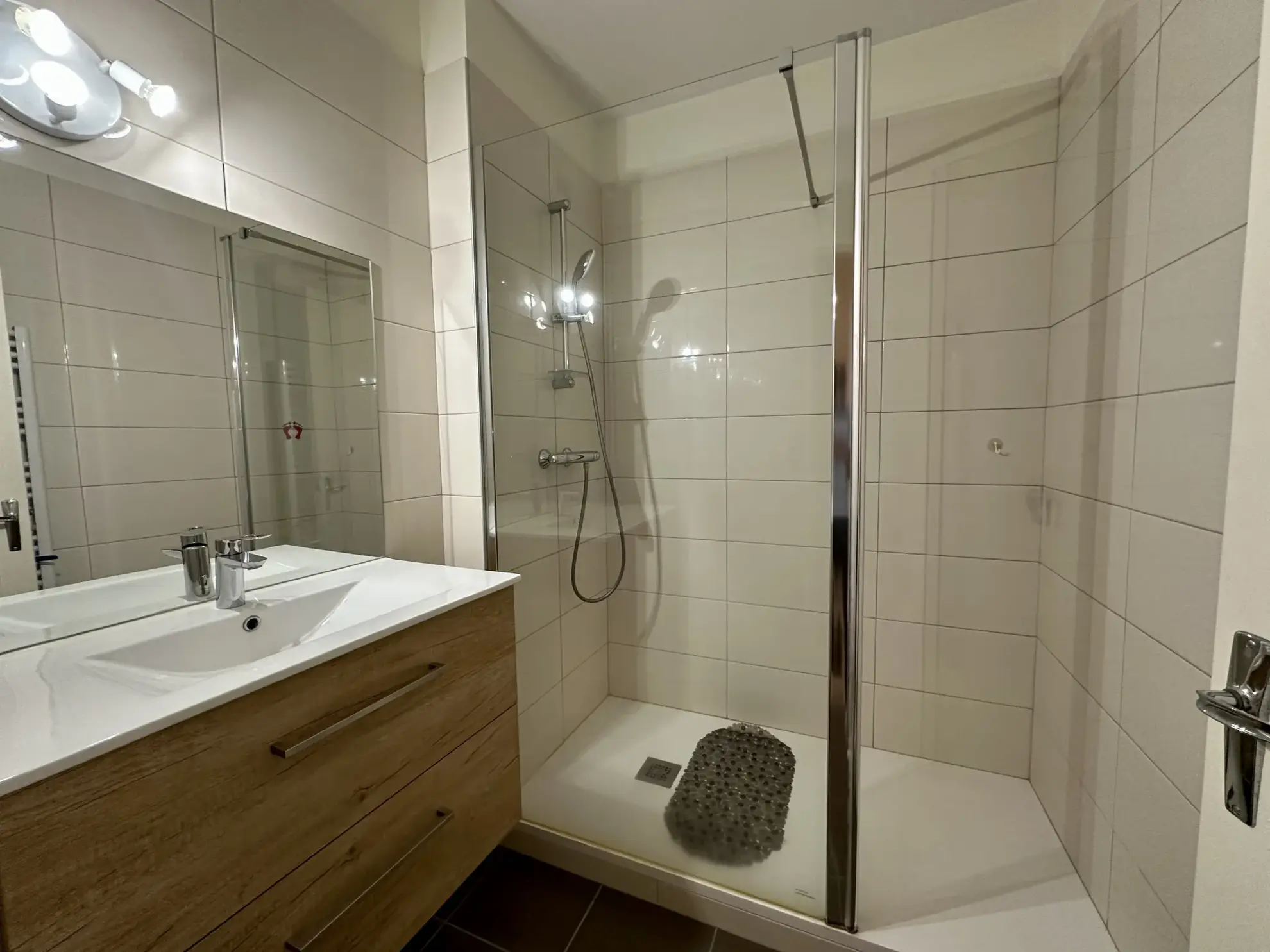 Bel appartement de 2 pièces à Vichy avec parking et ascenseur 