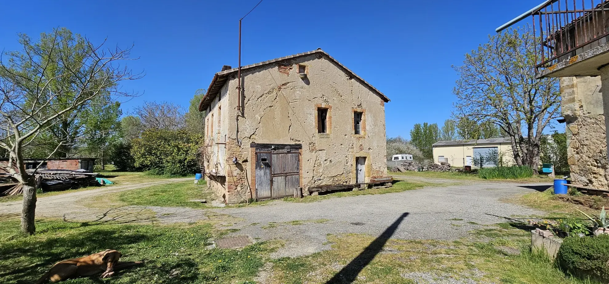 Vente ferme avec dépendances, terrain arboré, 223 m² habitables à Sainte Suzanne, Ariège 