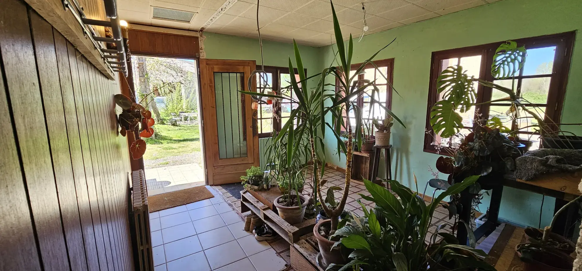 Vente ferme avec dépendances, terrain arboré, 223 m² habitables à Sainte Suzanne, Ariège 