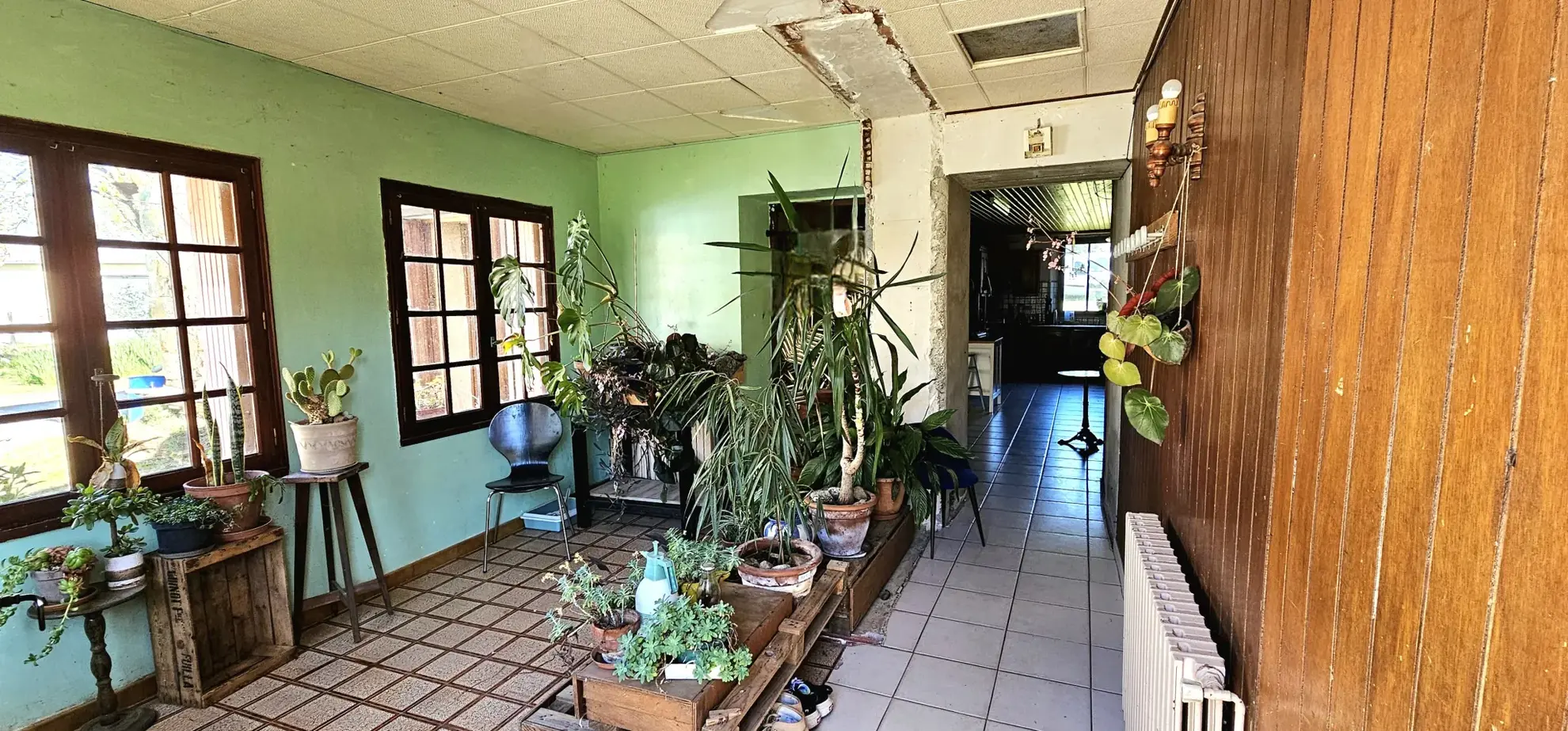 Vente ferme avec dépendances, terrain arboré, 223 m² habitables à Sainte Suzanne, Ariège 