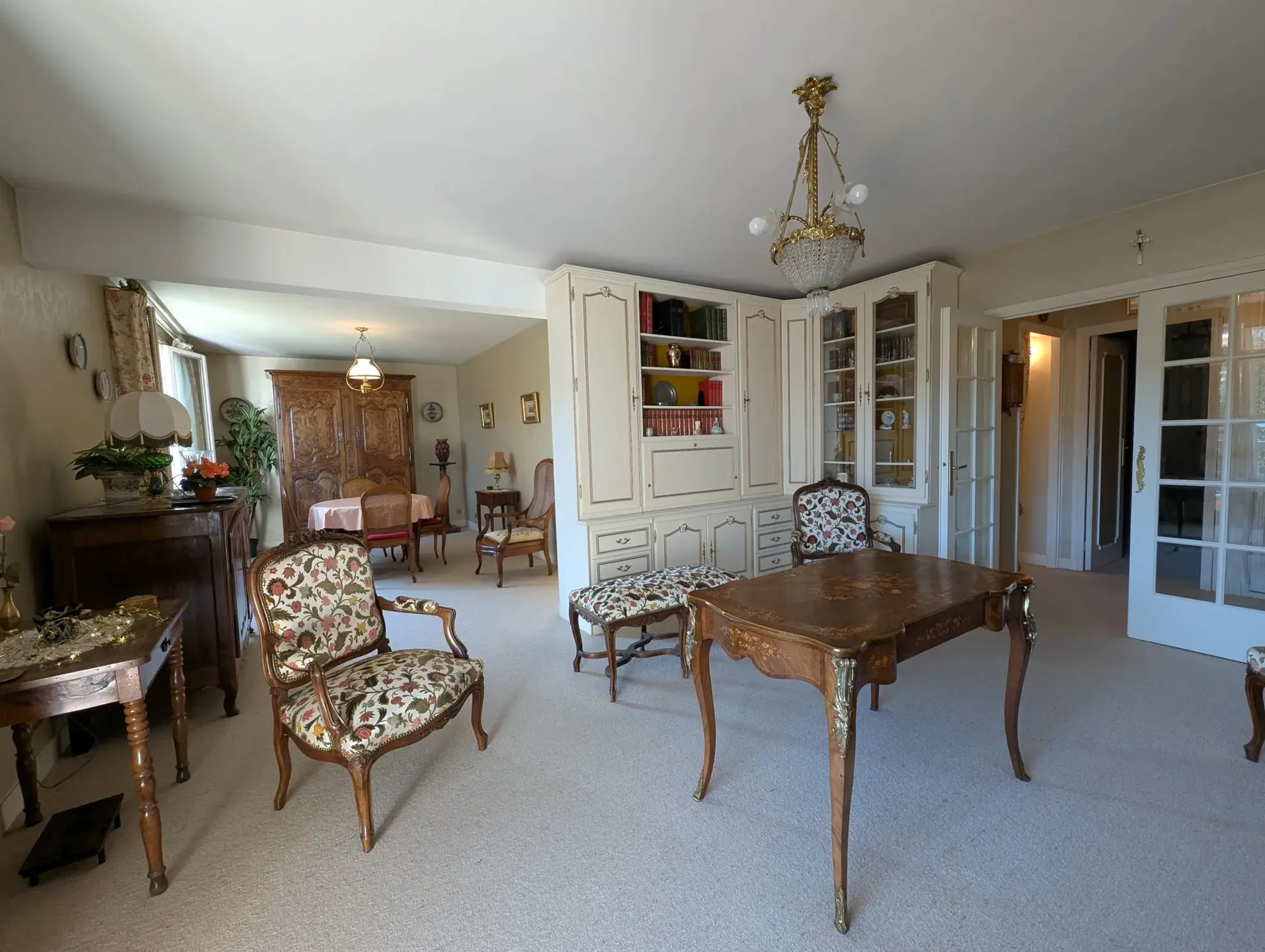 Appartement T4/T5 calme avec balcon, cave et garage à Clermont-Ferrand 