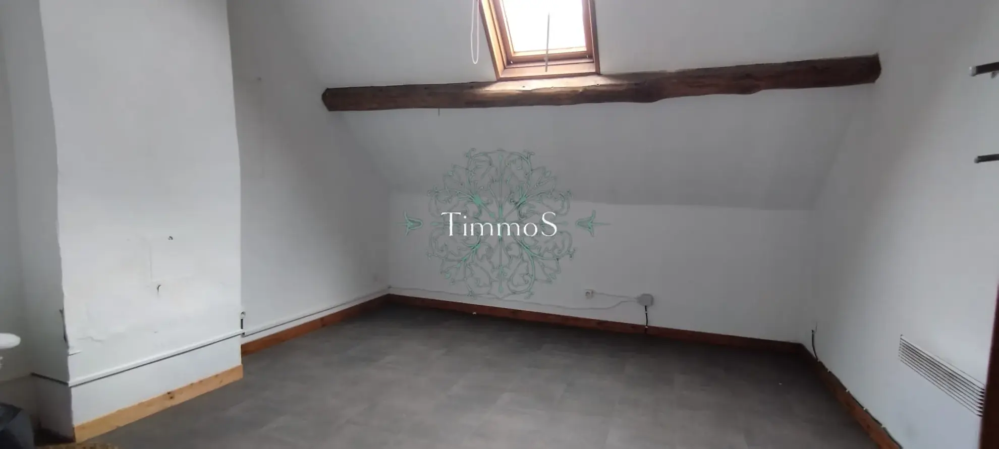 Maison de ville de 76 m² avec local commercial à Neuilly en Thelle 