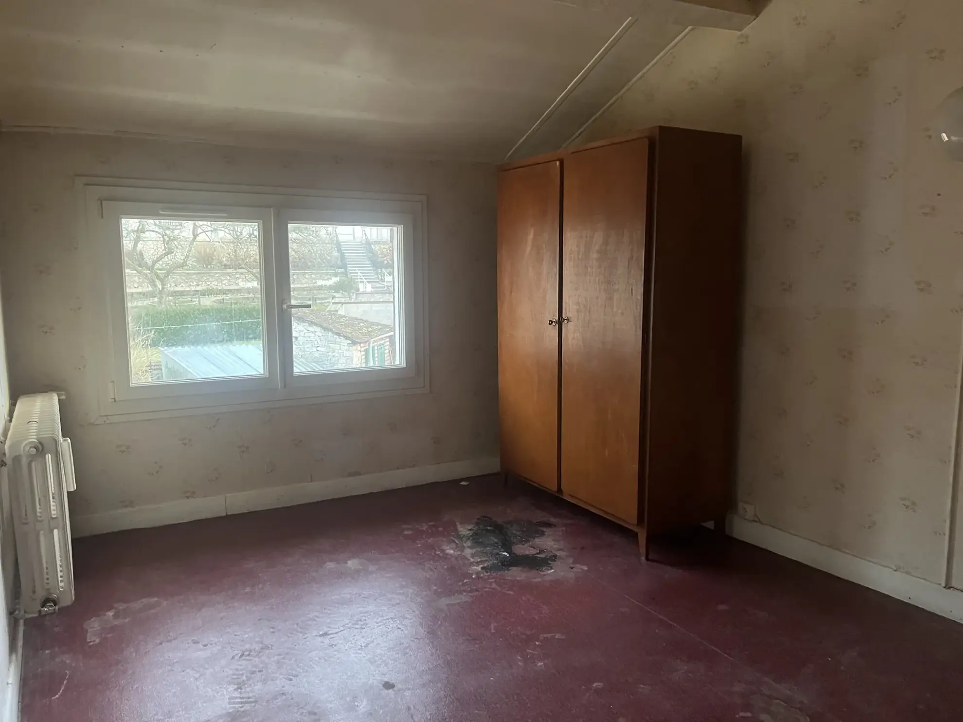 Maison multifamiliale de 166 m² à Bourbonne Les Bains avec terrain et dépendance 