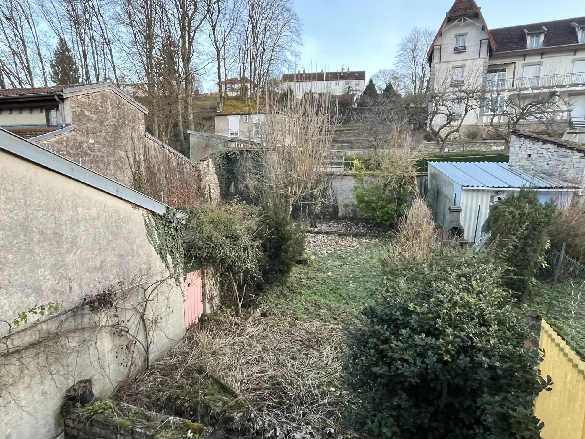 Maison multifamiliale de 166 m² à Bourbonne Les Bains avec terrain et dépendance 