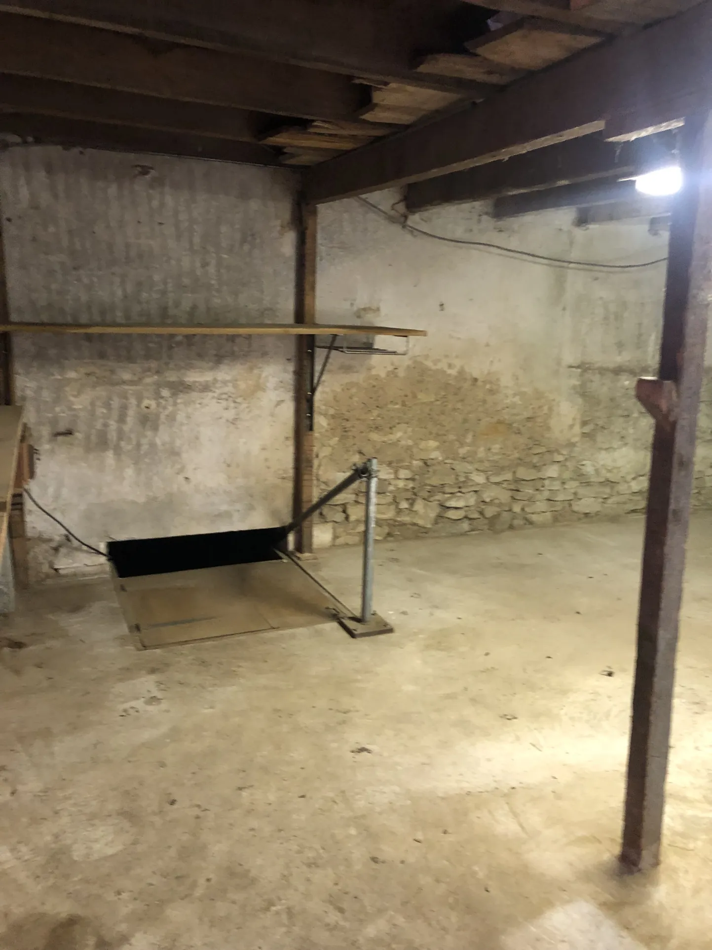 Maison girondine avec dépendance et grand terrain à La Réole 