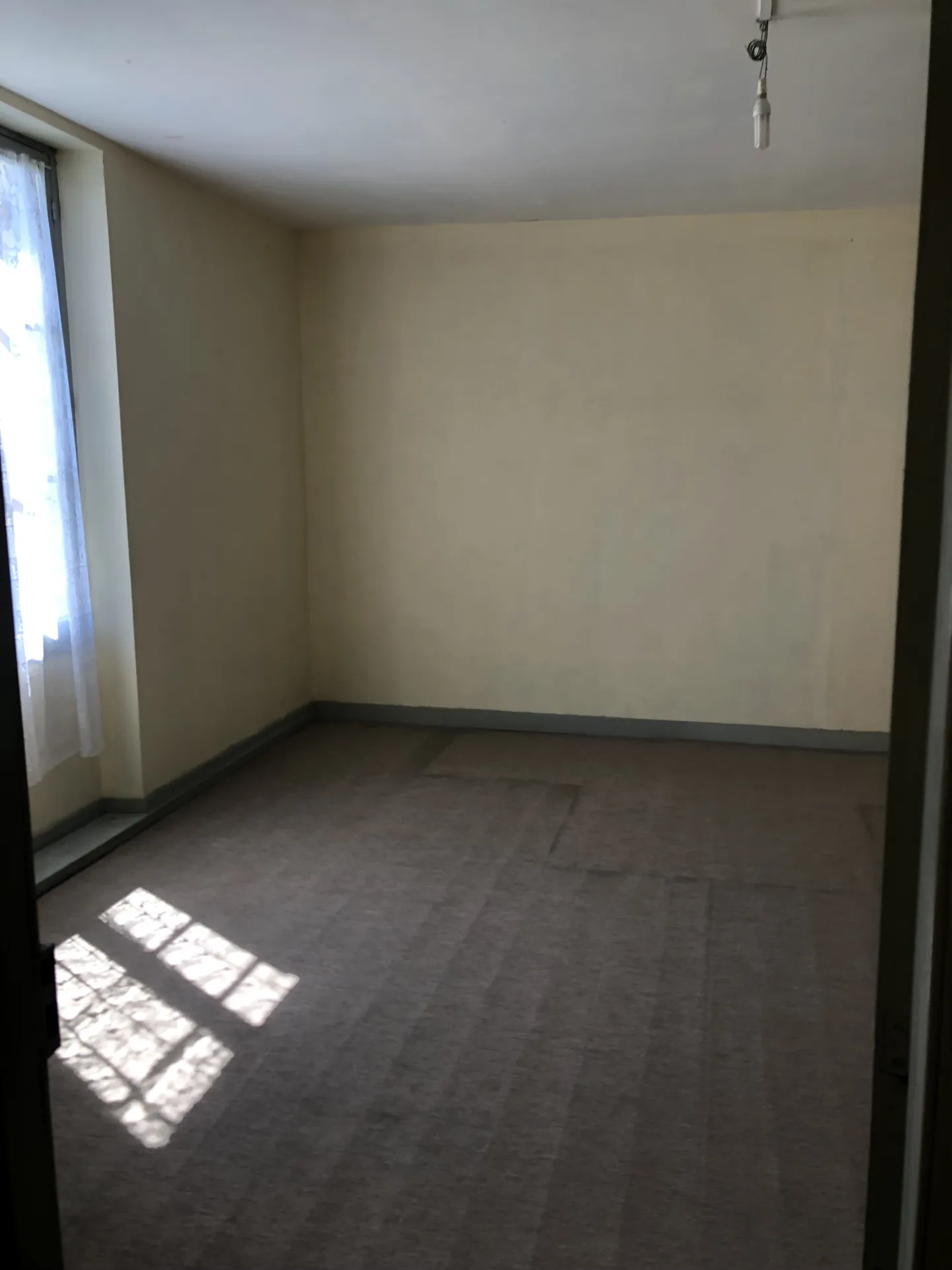 Maison girondine avec dépendance et grand terrain à La Réole 