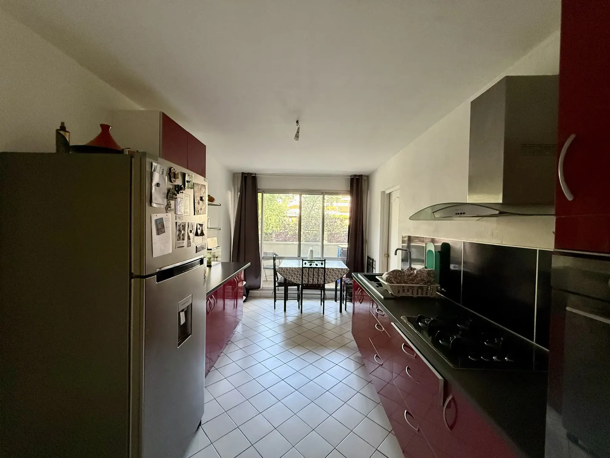 Appartement F5 lumineux de 98,16 m2 avec balcons, cave et garage à Saint-Étienne 