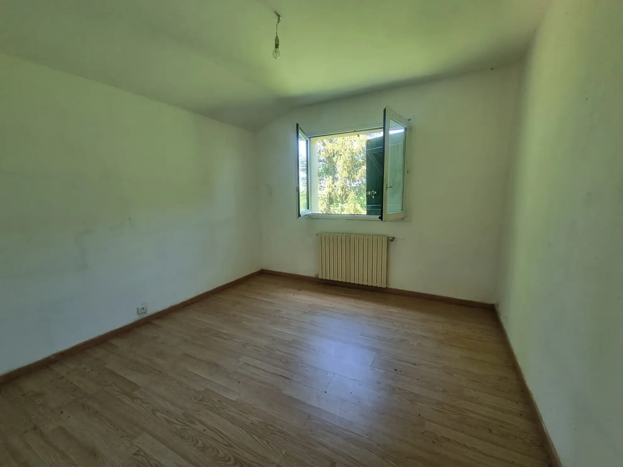 Maisons à vendre à Alençon - 133,88 m² avec grand terrain 