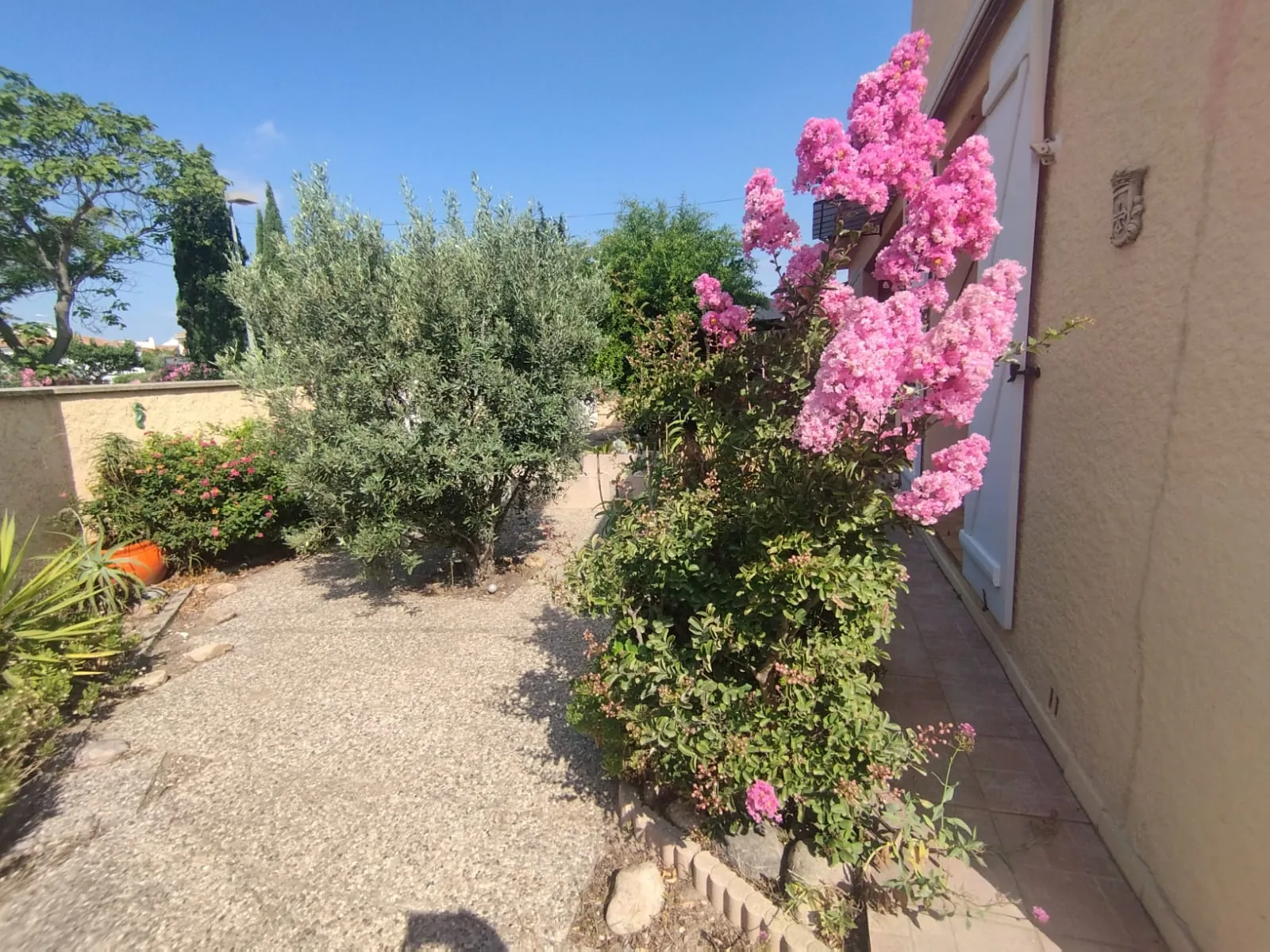 Maison 3 faces à Cabestany de 108 m² avec jardin et garage 