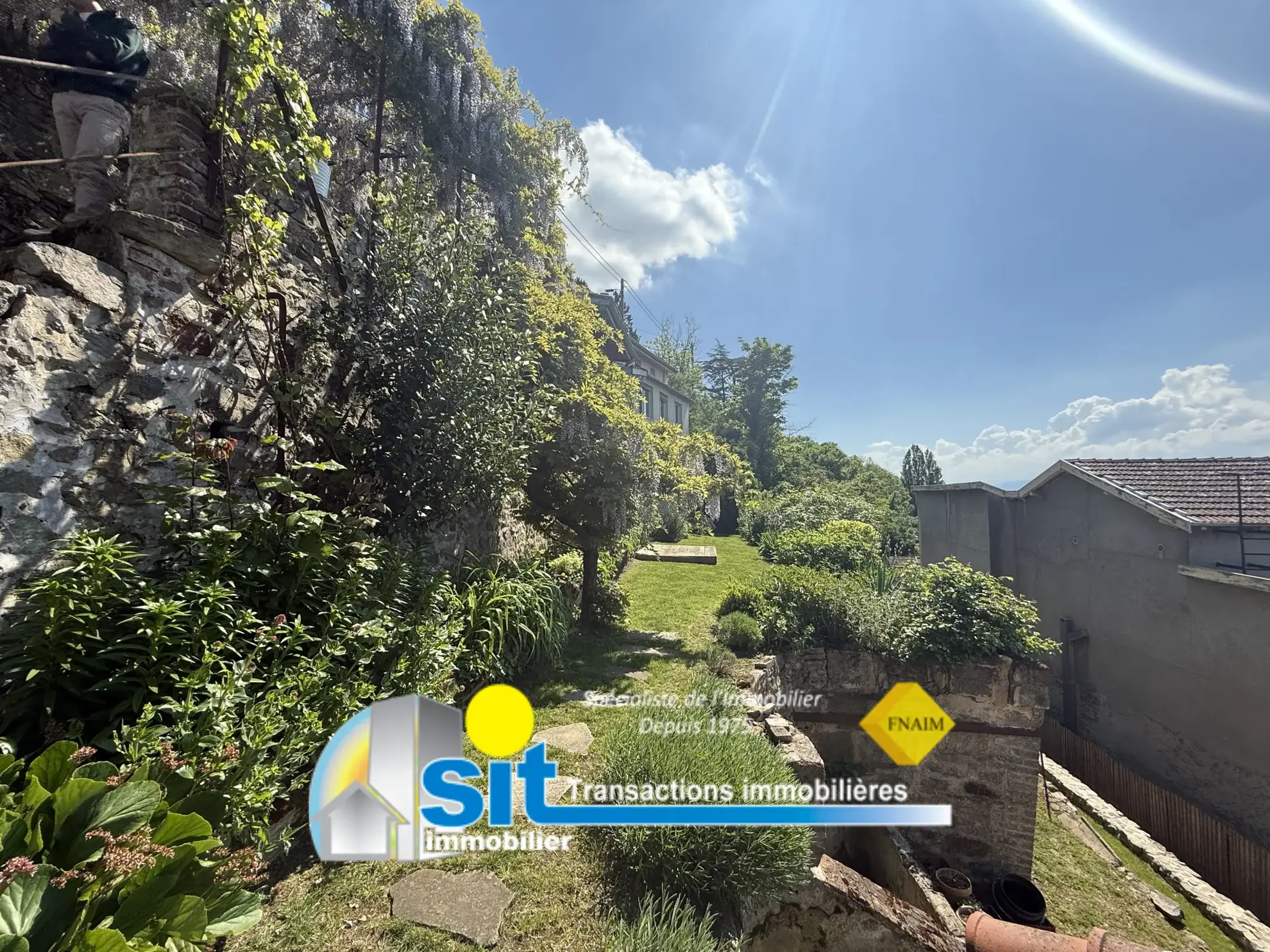 Ensemble immobilier avec vue exceptionnelle à Vienne - Maison et potentiel de construction 