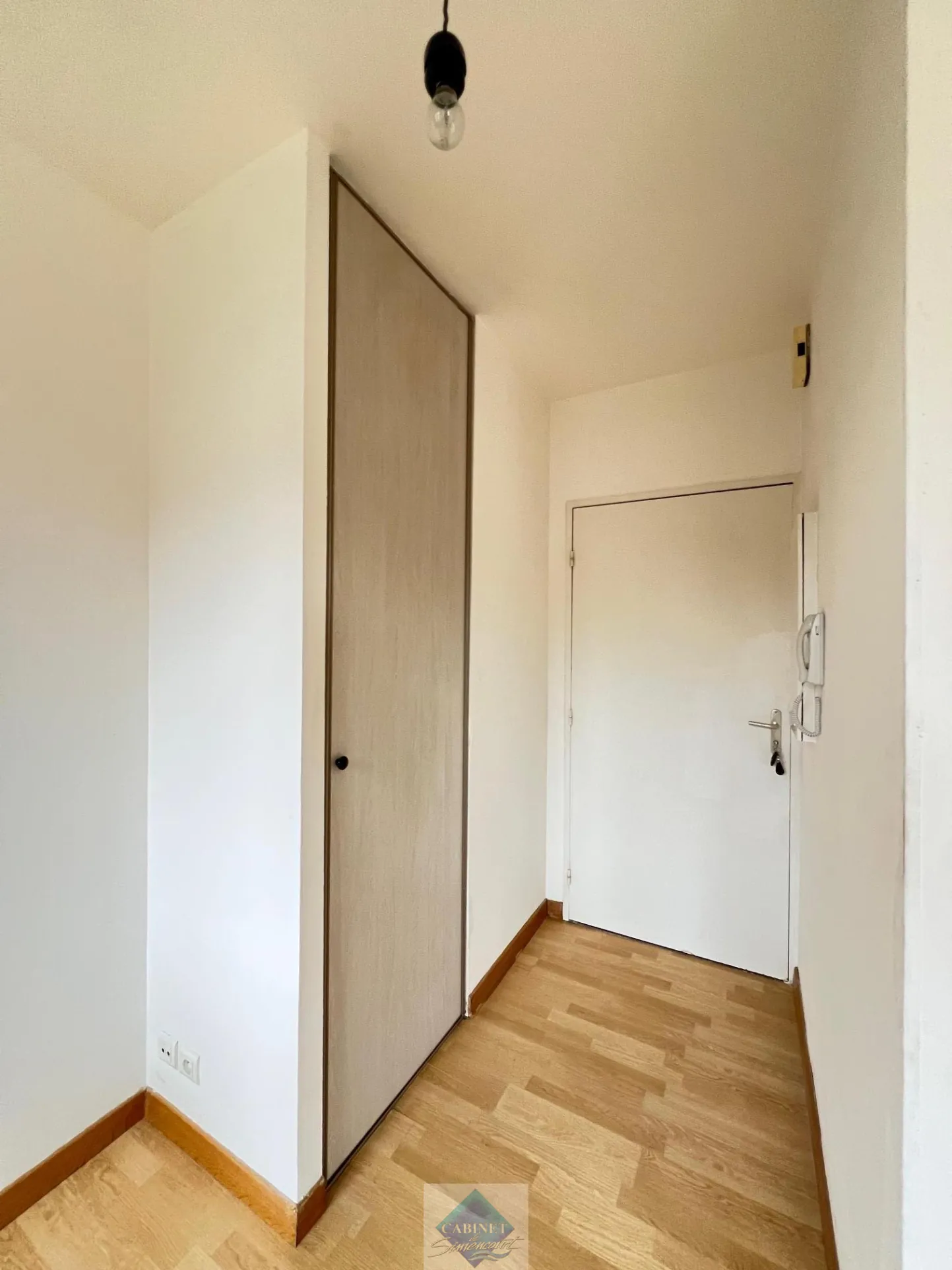 Appartement T2 à Abbeville avec cave et parking, résidence prisée 