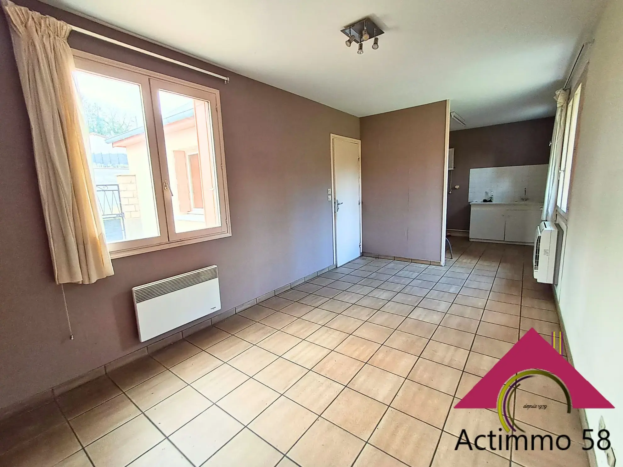 Vente d'une maison avec studio indépendant à Jouet-sur-l'Aubois près de Nevers 