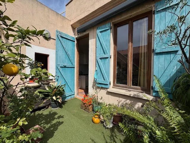 Charmante maison de ville à Port-de-Bouc avec vue sur mer et terrasse tropézienne
