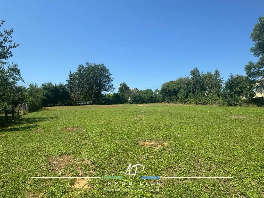 Terrain à bâtir à Mirebeau-sur-Bèze de 1720 m² proche commodités