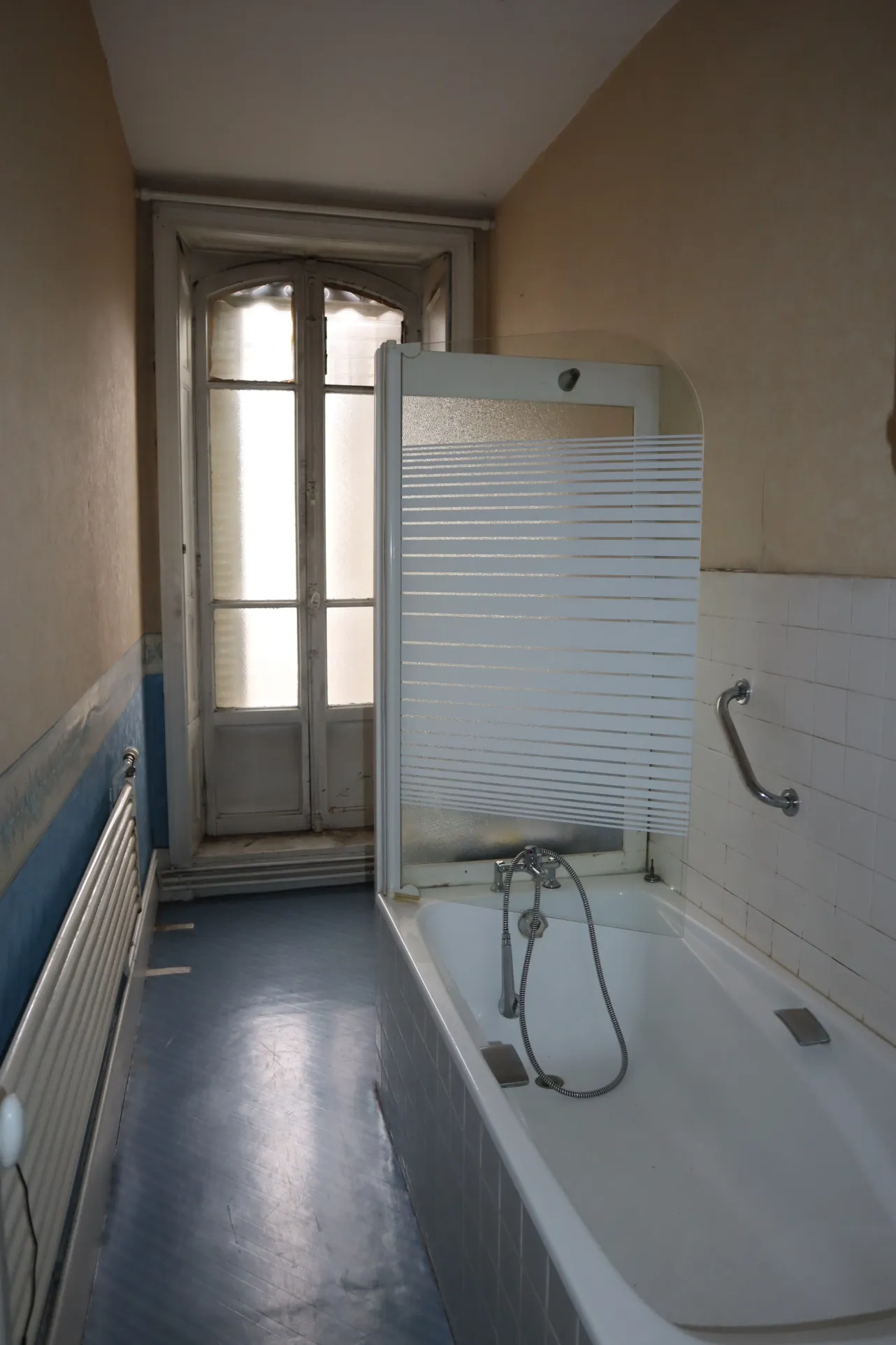 Appartement à vendre au cœur d'Autun avec 3 chambres et parking privé 