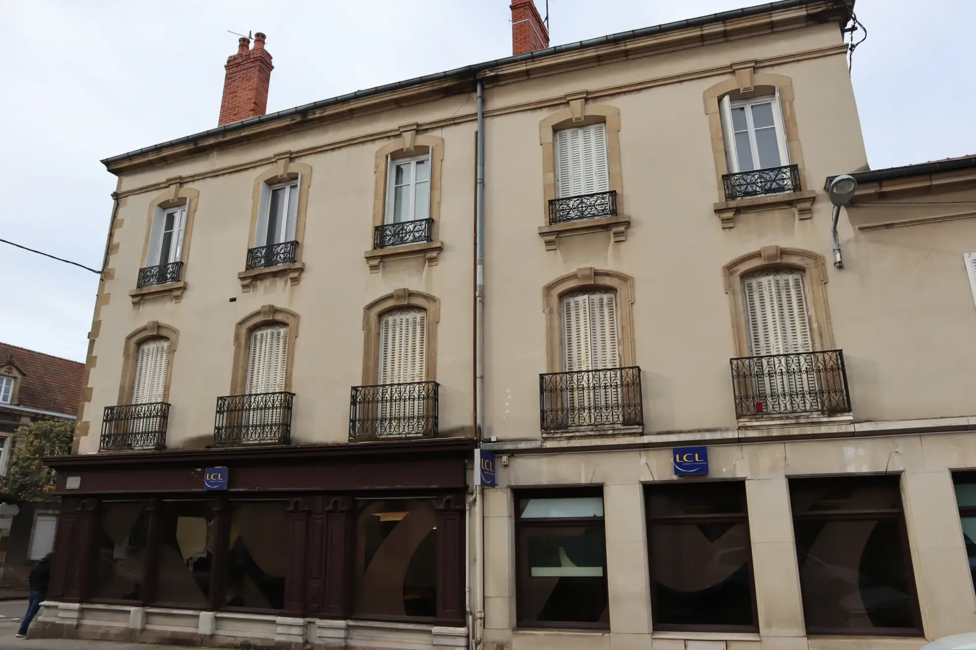Appartement à vendre au cœur d'Autun avec 3 chambres et parking privé 