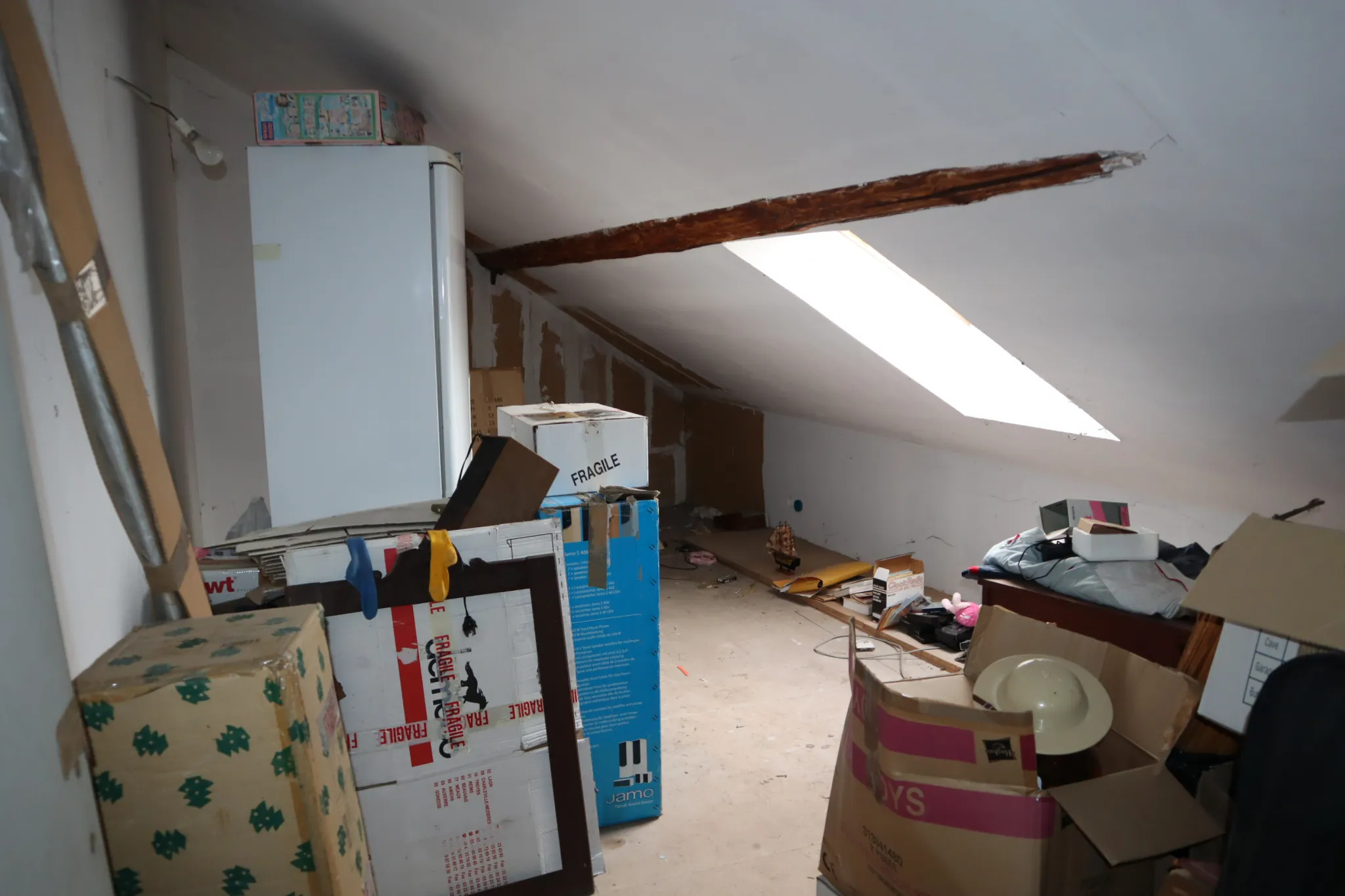 Appartement à vendre au cœur d'Autun avec 3 chambres et parking privé 