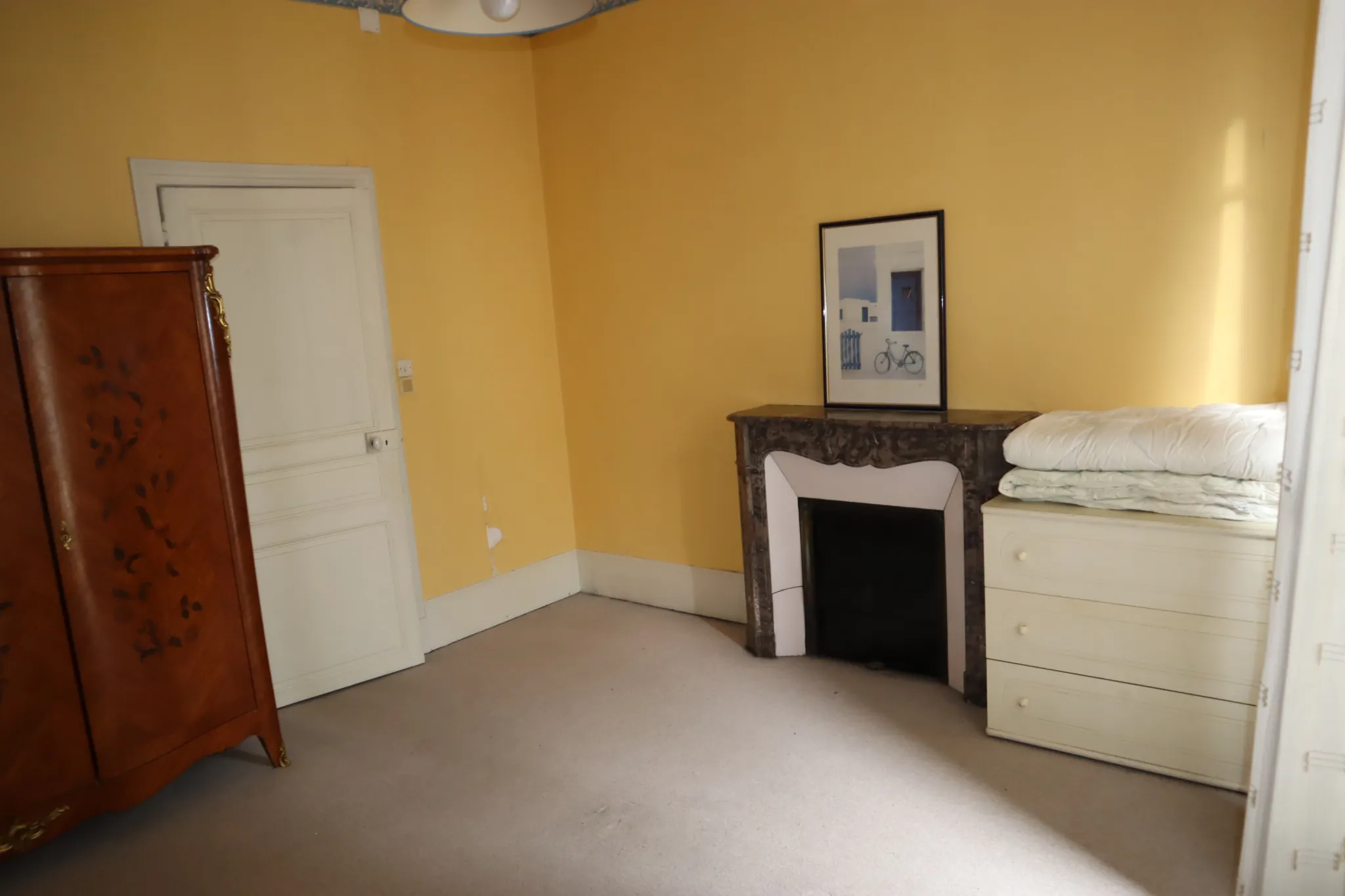 Appartement à vendre au cœur d'Autun avec 3 chambres et parking privé 