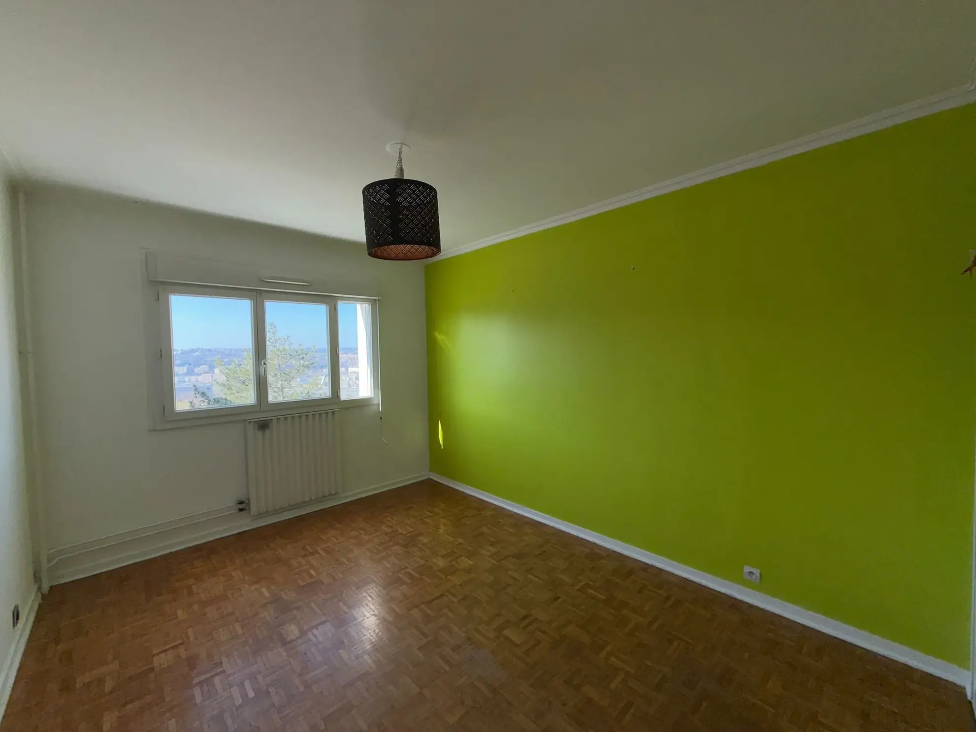 Bel appartement F4 traversant avec balcon et garage à Montreynaud, Saint-Étienne 