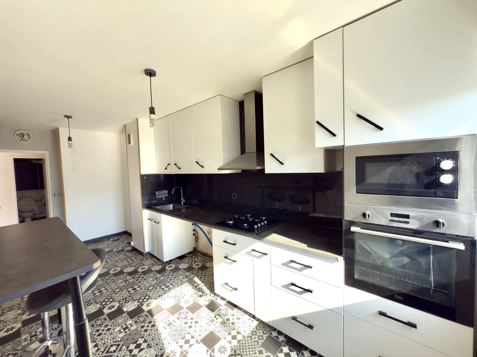 Bel appartement F4 traversant avec balcon et garage à Montreynaud, Saint-Étienne 