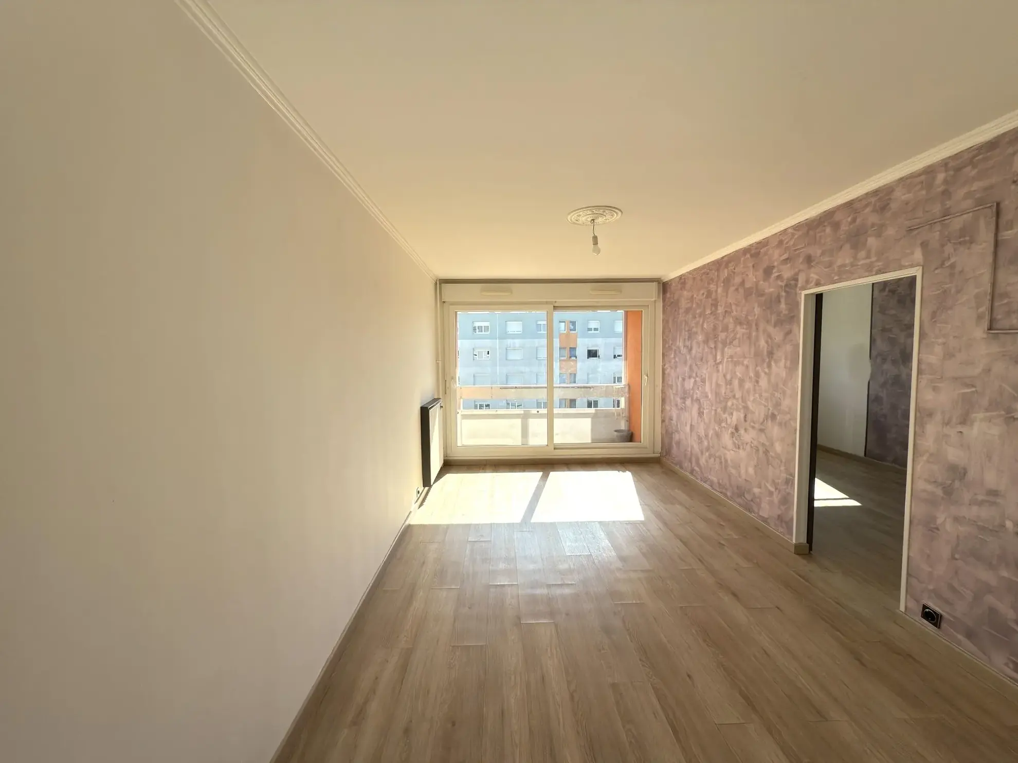 Bel appartement F4 traversant avec balcon et garage à Montreynaud, Saint-Étienne 