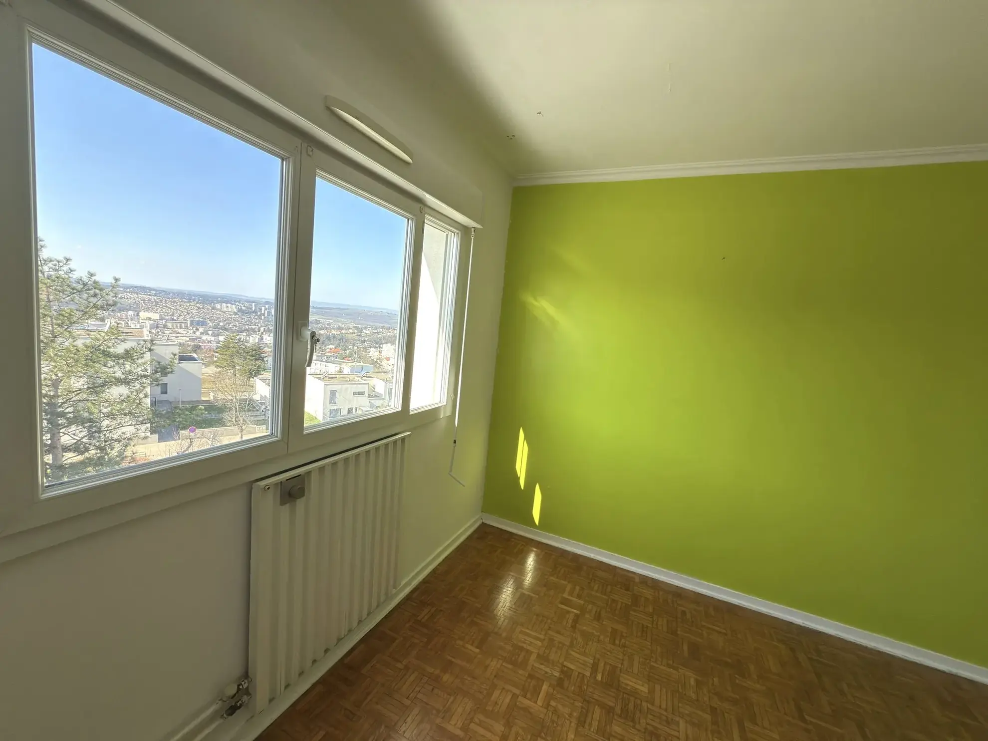 Bel appartement F4 traversant avec balcon et garage à Montreynaud, Saint-Étienne 