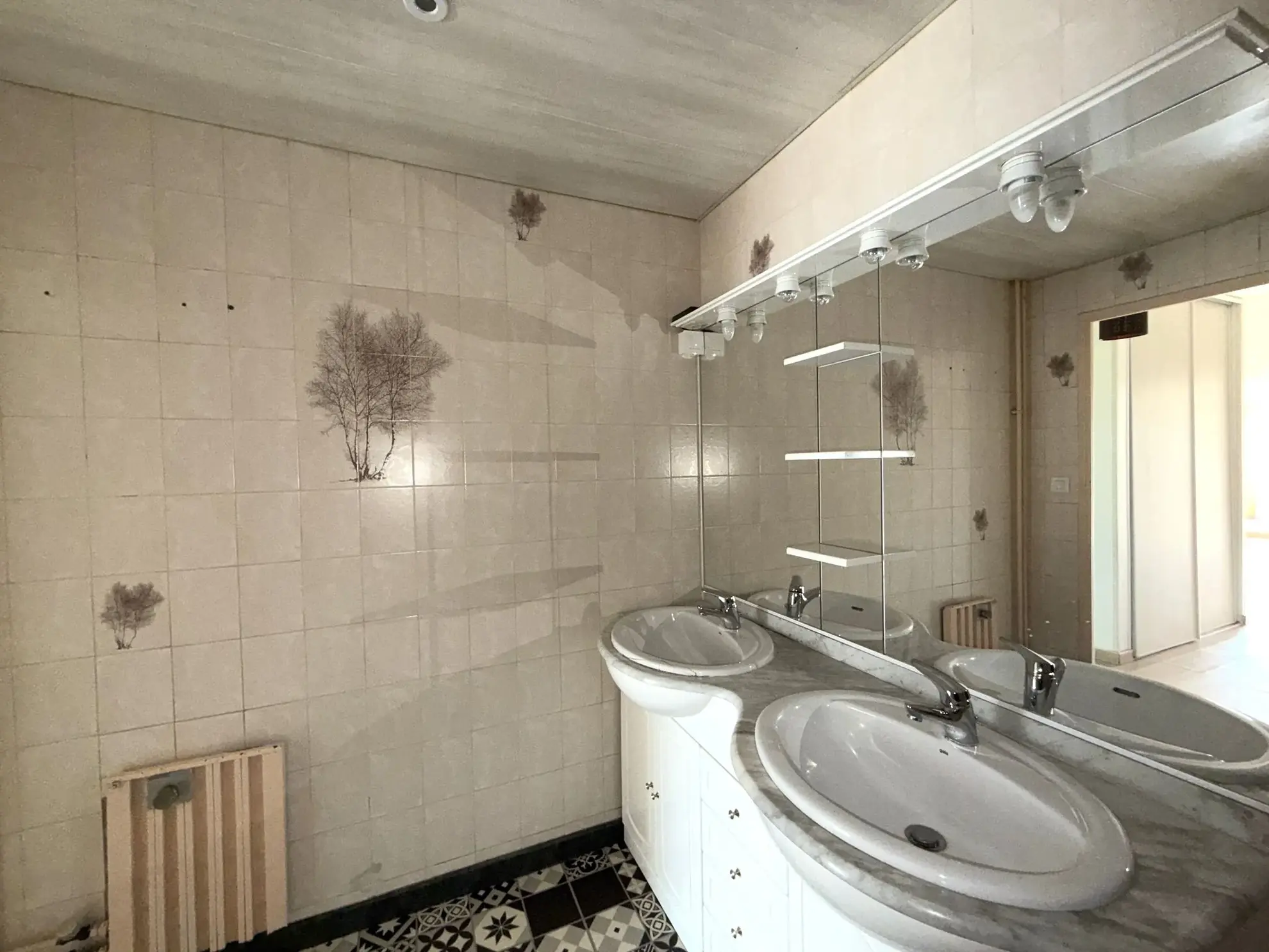 Bel appartement F4 traversant avec balcon et garage à Montreynaud, Saint-Étienne 