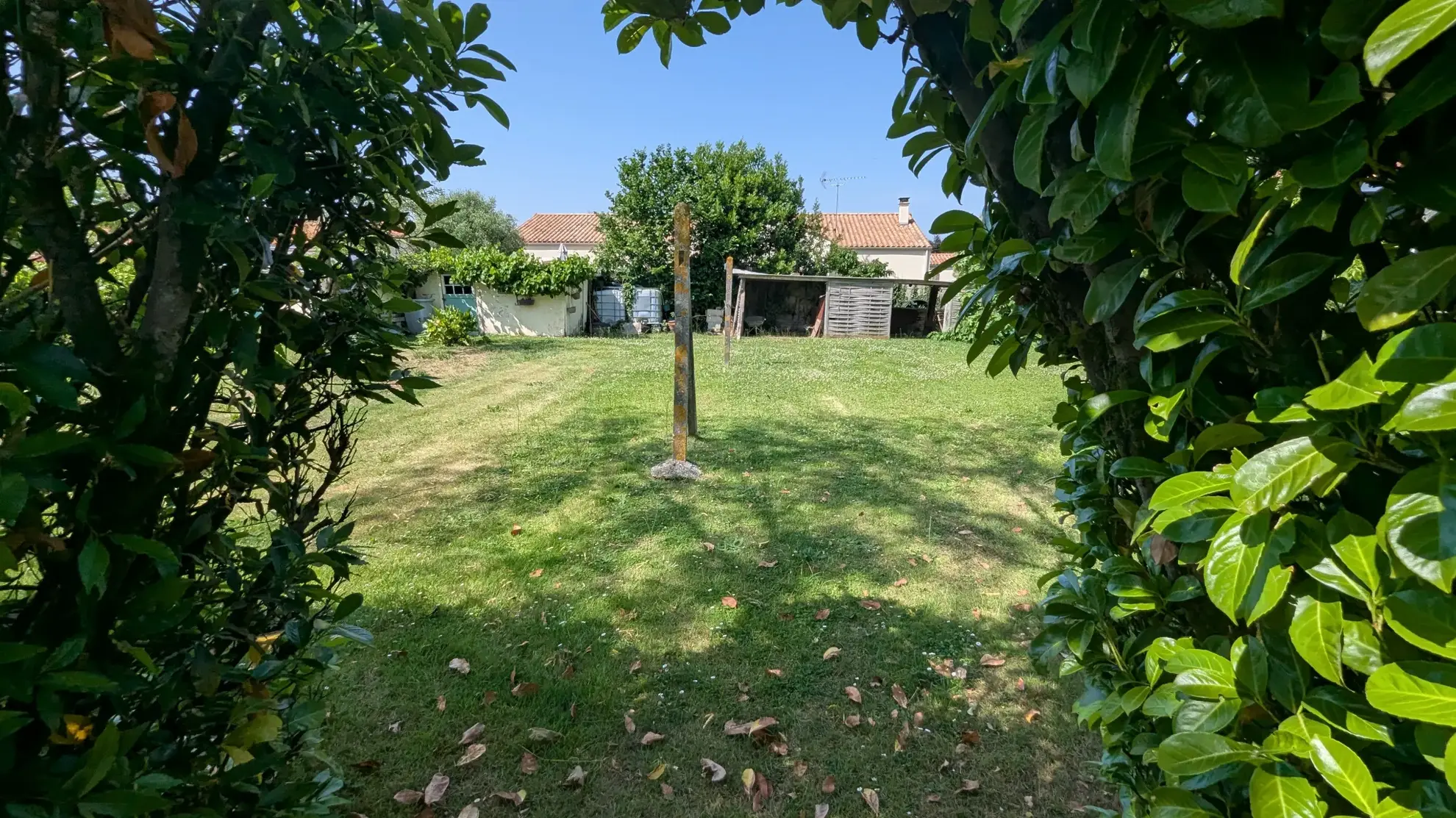 Maison à vendre à Magne avec 4 chambres, jardin clos et garage – Opportunité à saisir 