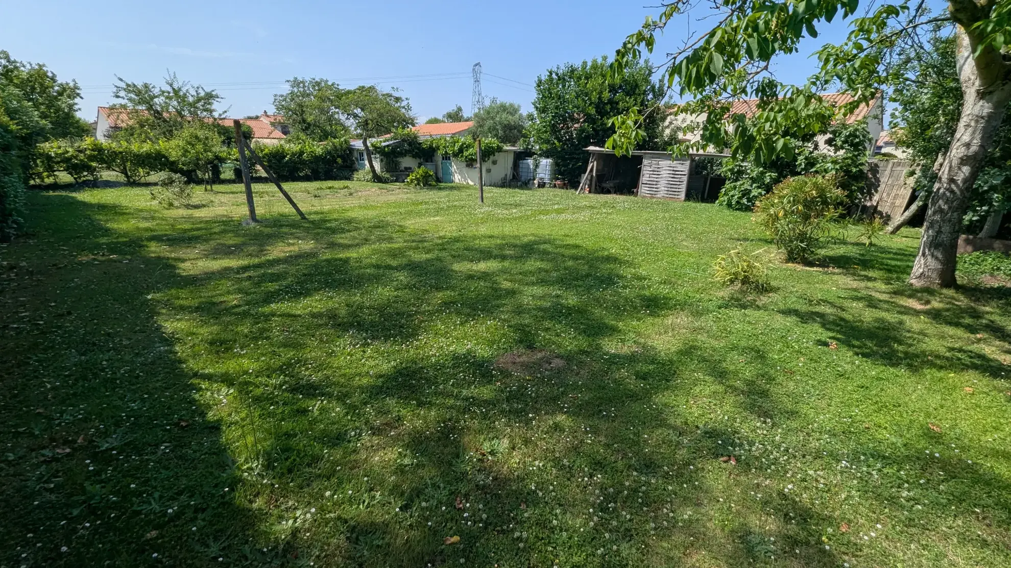 Maison à vendre à Magne avec 4 chambres, jardin clos et garage – Opportunité à saisir 