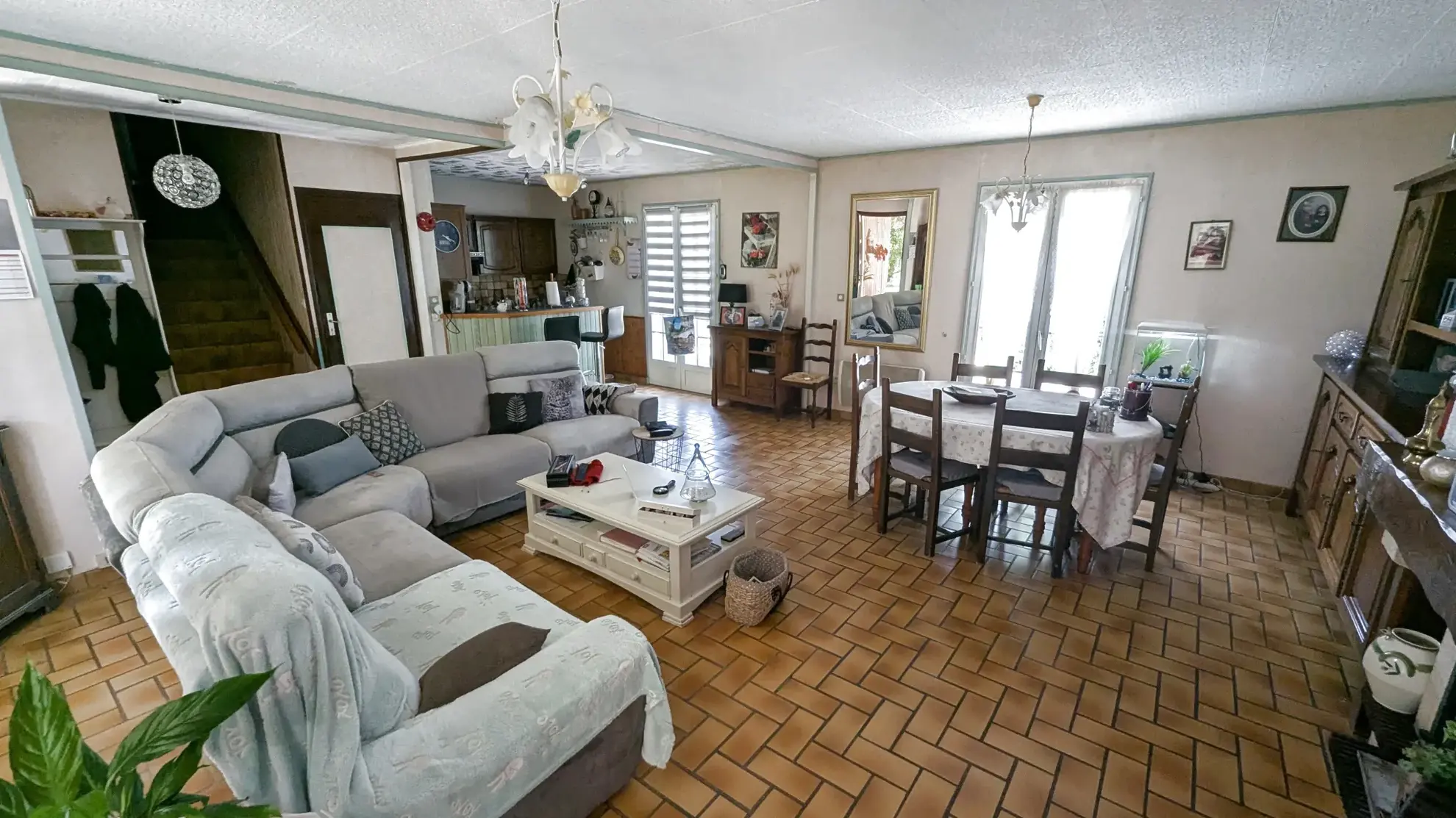 Maison à vendre à Magne avec 4 chambres, jardin clos et garage – Opportunité à saisir 