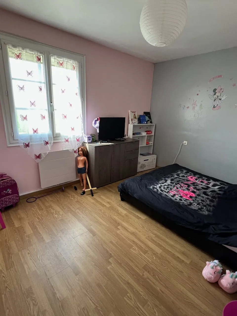 Maison familiale avec jardin à Thiré - 150 m², garage et dépendances 