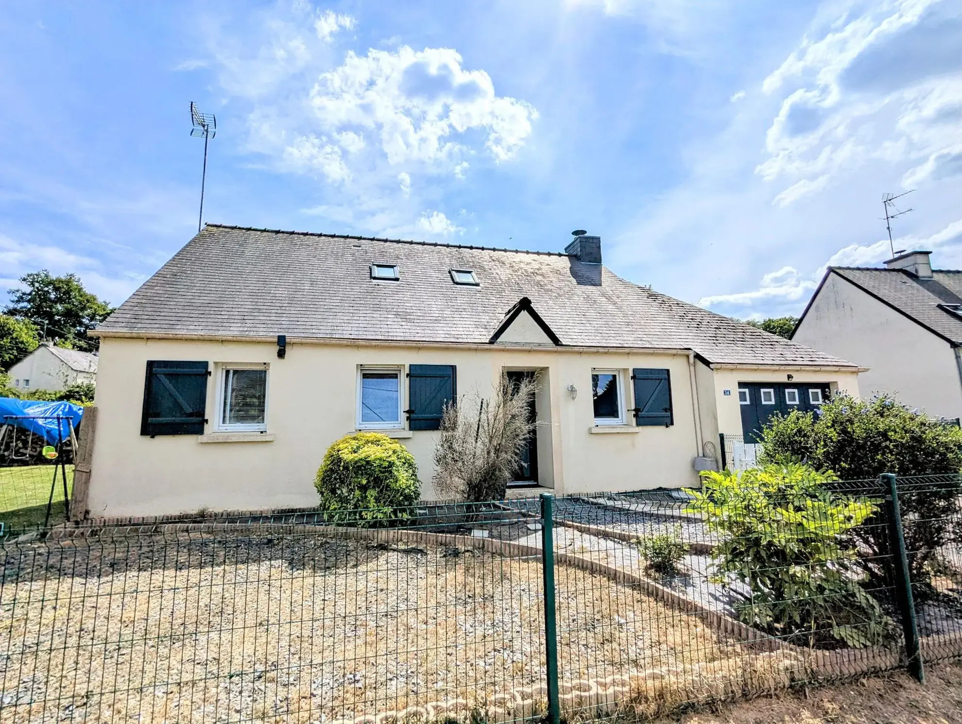Maison 4 chambres à vendre à Beignon, Brocéliande, 95 m², jardin, proximité commodités 