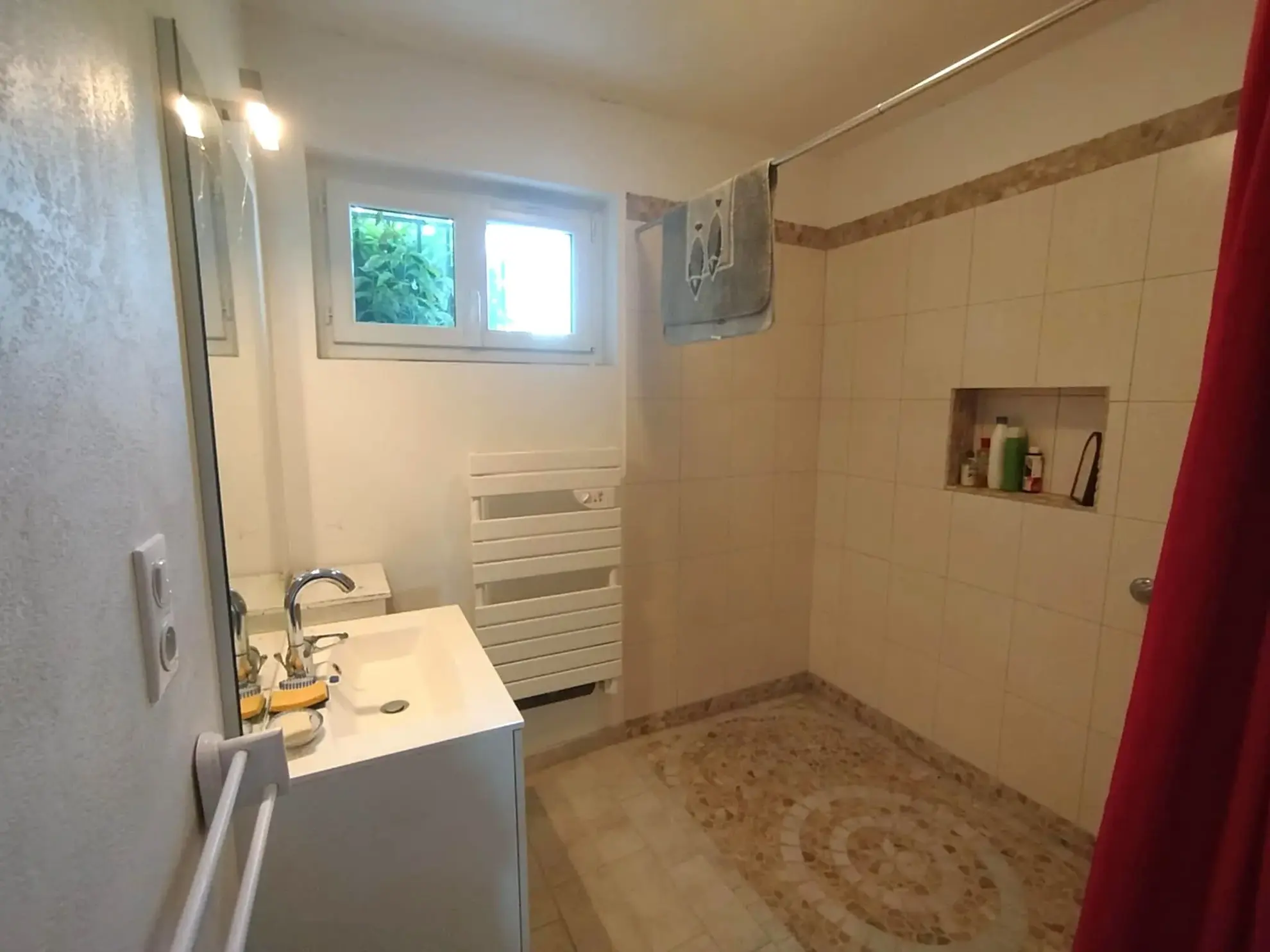 Maison familiale à Cusset avec jardin de 1335 m² à vendre proche Vichy 