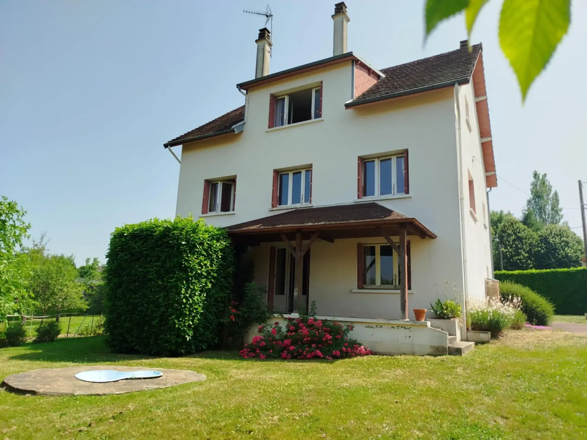 Maison familiale à Cusset avec jardin de 1335 m² à vendre proche Vichy