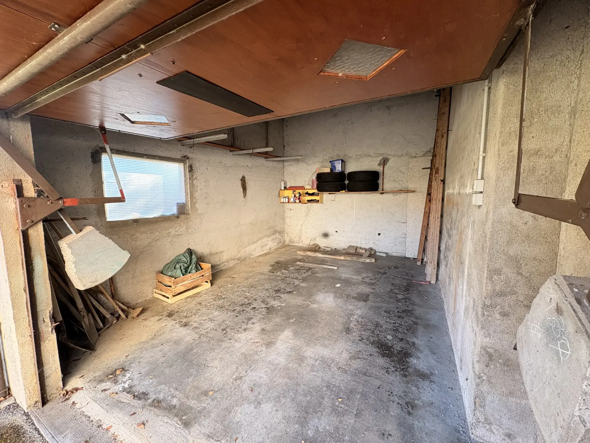 Maison spacieuse à Montreux-Vieux avec potentiel de transformation en plusieurs logements 