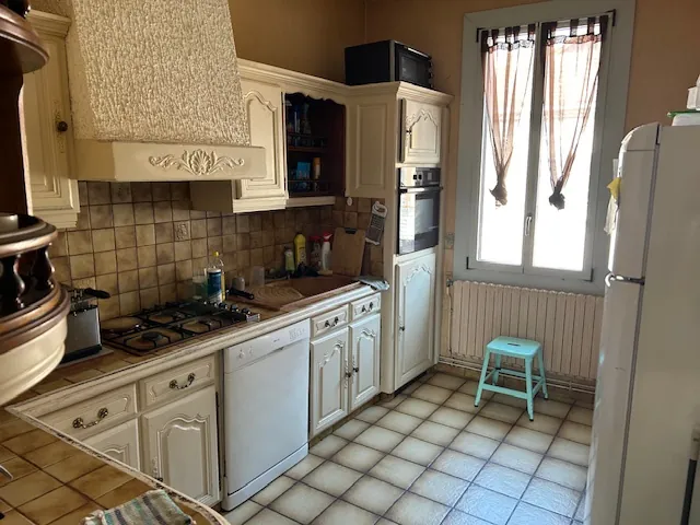 Immeuble à vendre à Rabastens-de-Bigorre avec local commercial et appartements loués 