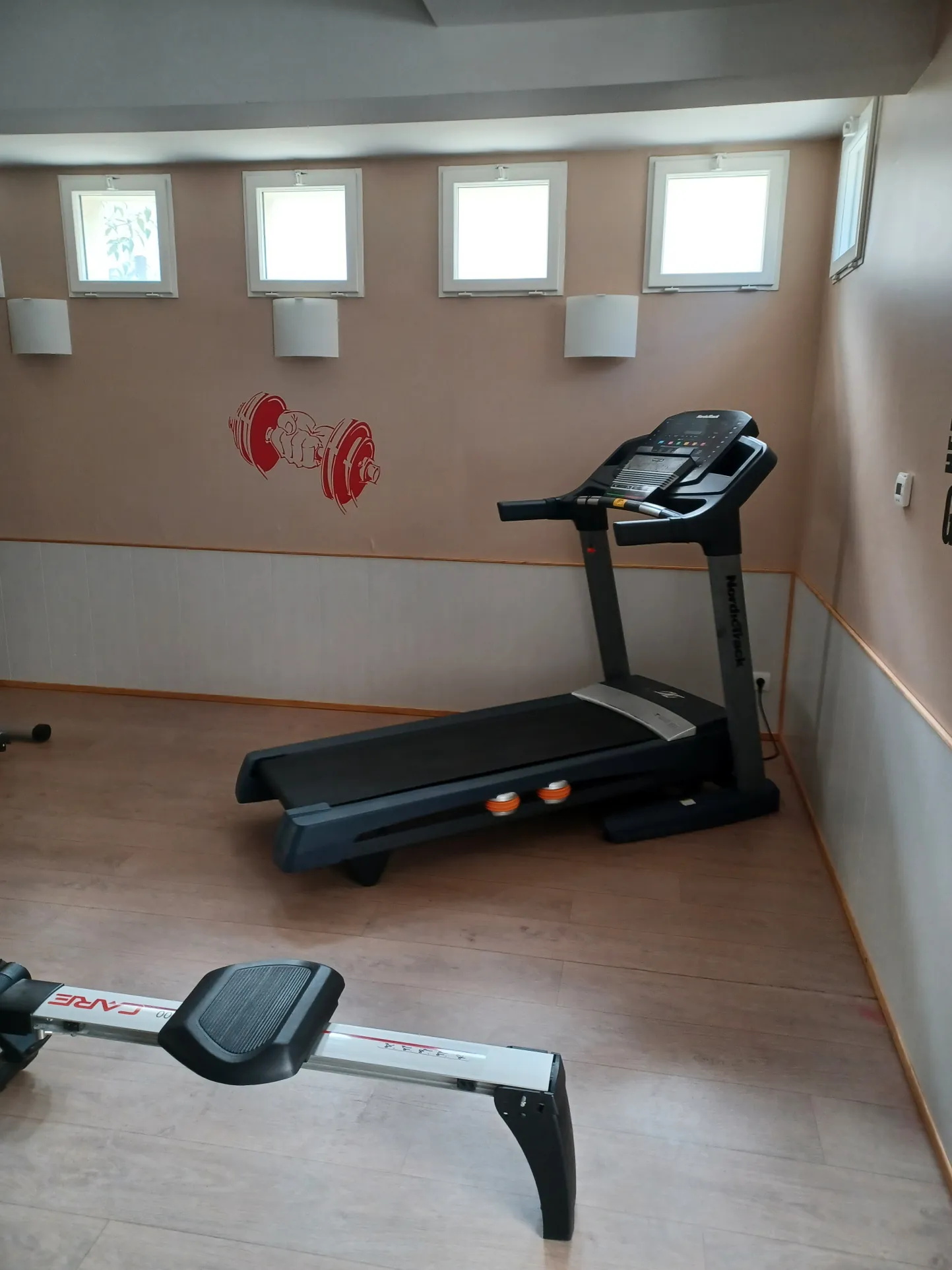 Studio lumineux avec piscine et salle de sport au Guilvinec 