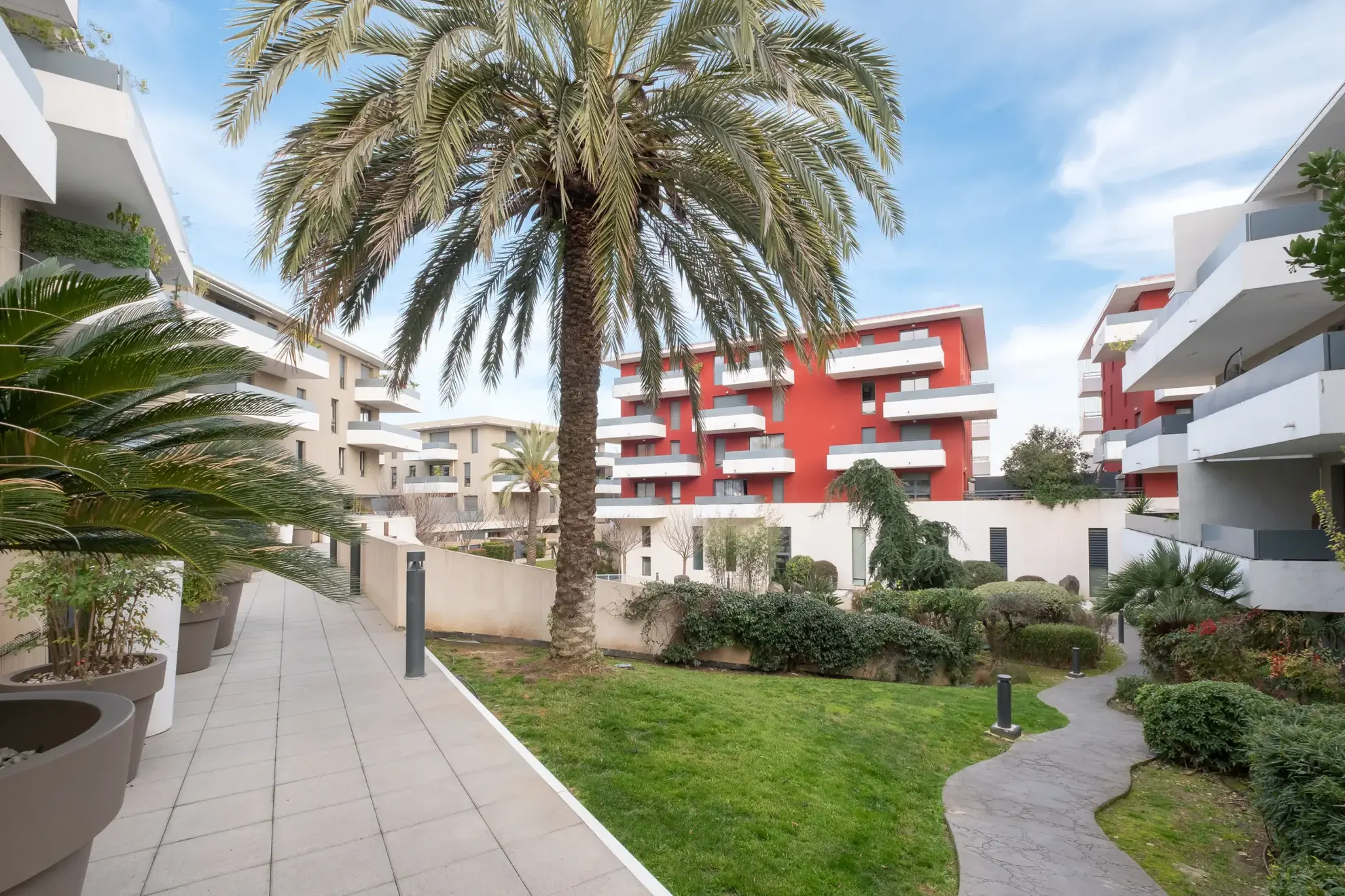 Bel appartement T2 de 47 m² avec terrasse à Juvignac dans résidence de standing 