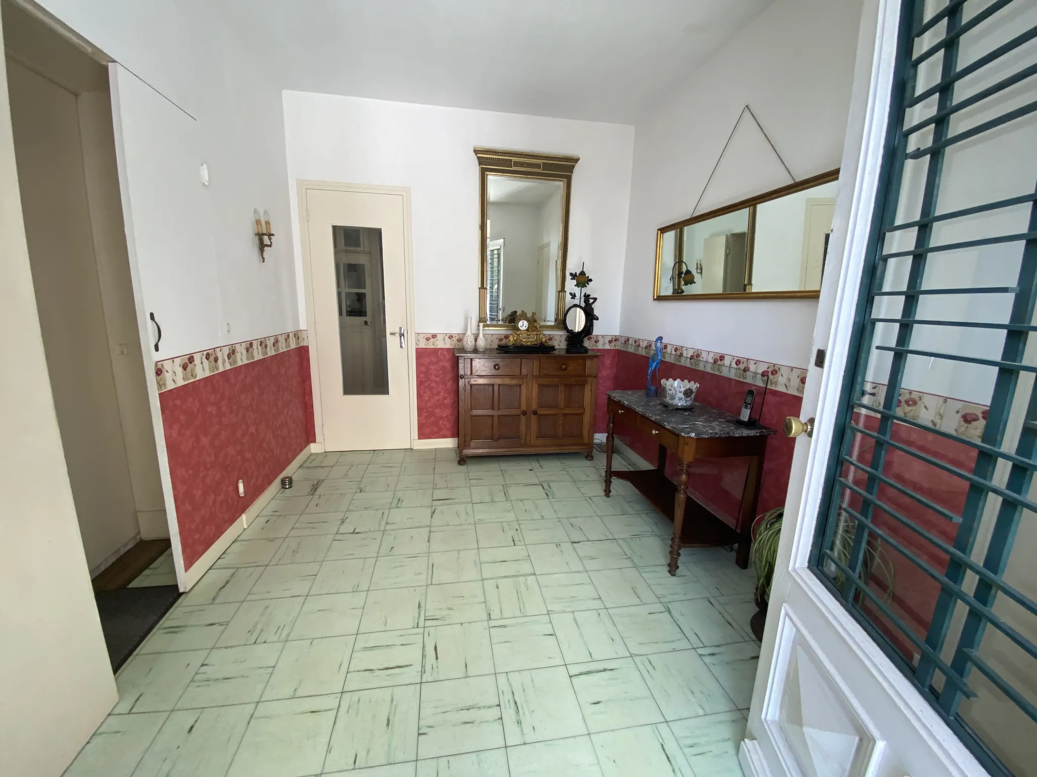 Maison Belle Époque de 10 pièces avec jardin et garage à La Ferté-Macé 