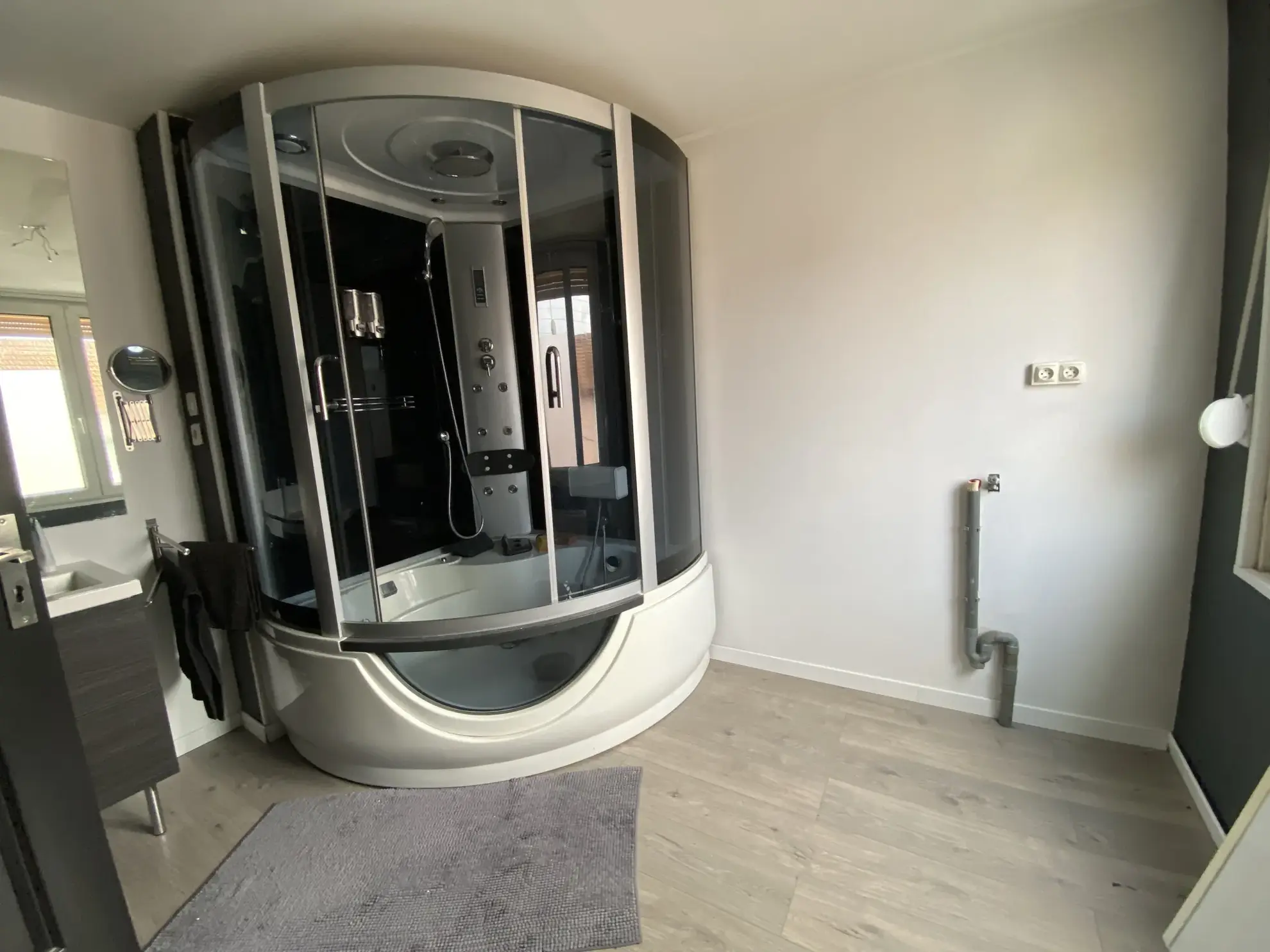 Maison de village rénovée à Falck, 2 chambres, terrasse et jardin de 222 m² 