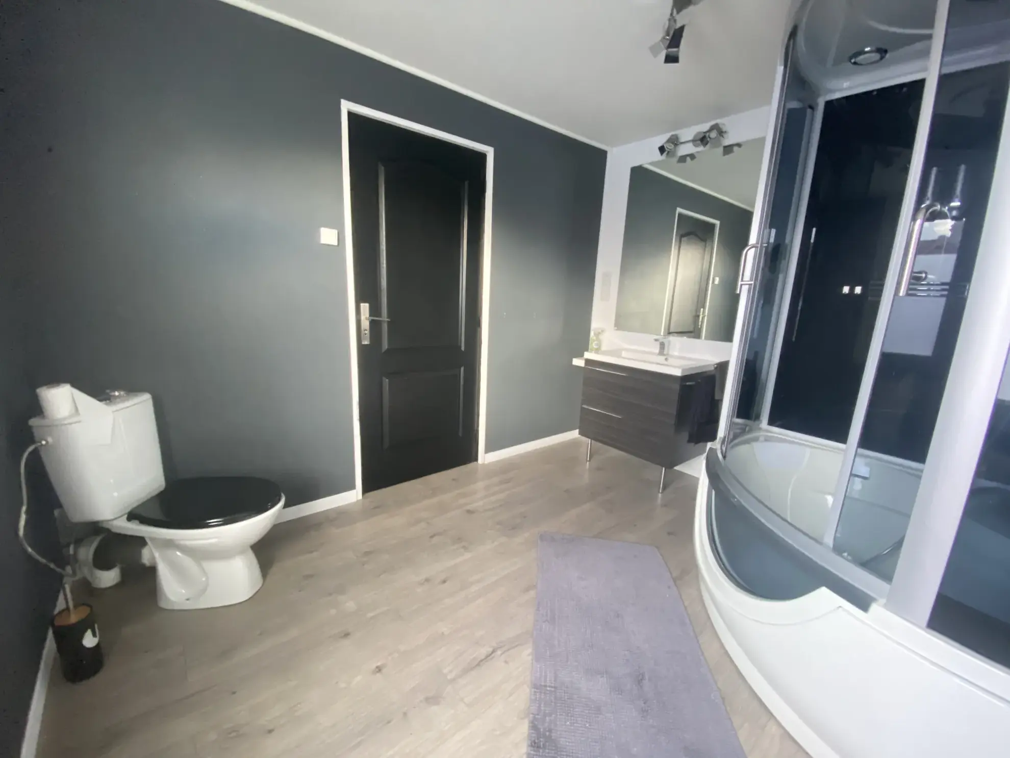 Maison de village rénovée à Falck, 2 chambres, terrasse et jardin de 222 m² 