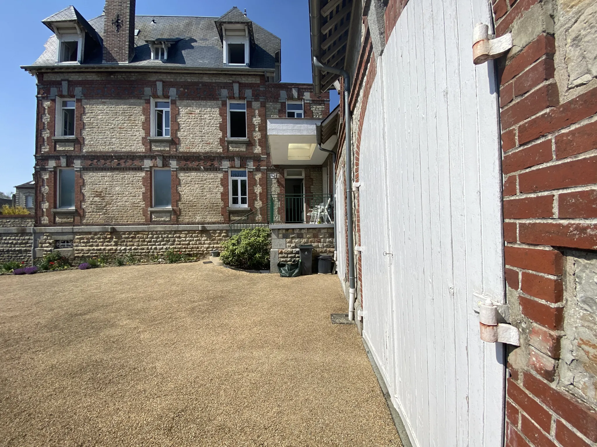 Maison Belle Époque de 10 pièces avec jardin et garage à La Ferté-Macé 